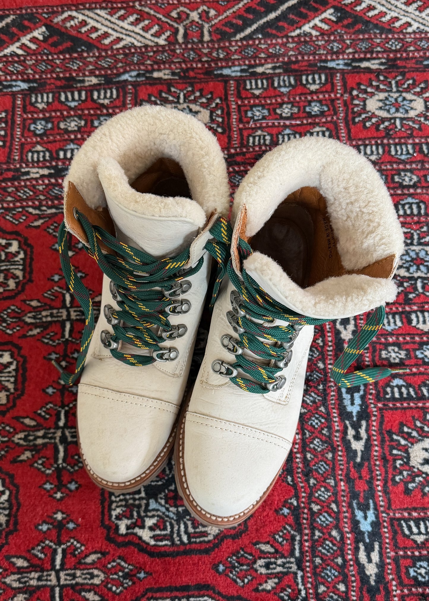 Frye Samantha Hiker Combat in Ivory Leather Shearling and Green Laces Winter Boots (7.5)