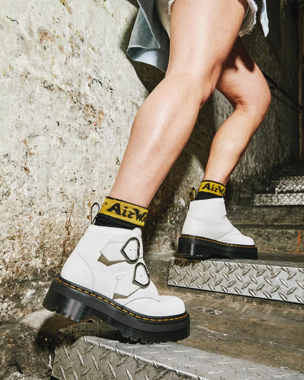 Dr. Martens Devon Heart White Leather Platform Boots (US 7 / EU 38)