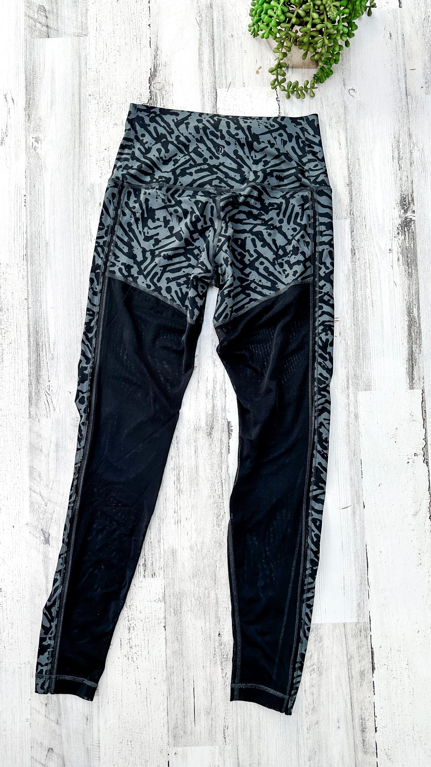 Lululemon Hot To Trot Brushed Animal & Mesh Pant Leggings (6/M)