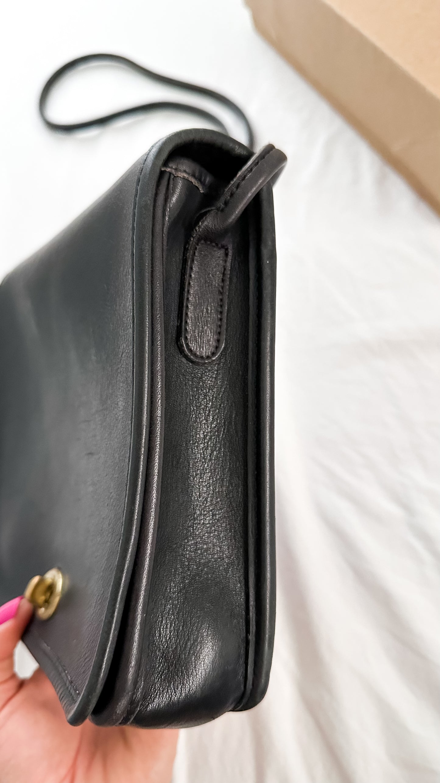 Vintage Coach Compact Pouch in Black Leather Crossbody Purse
