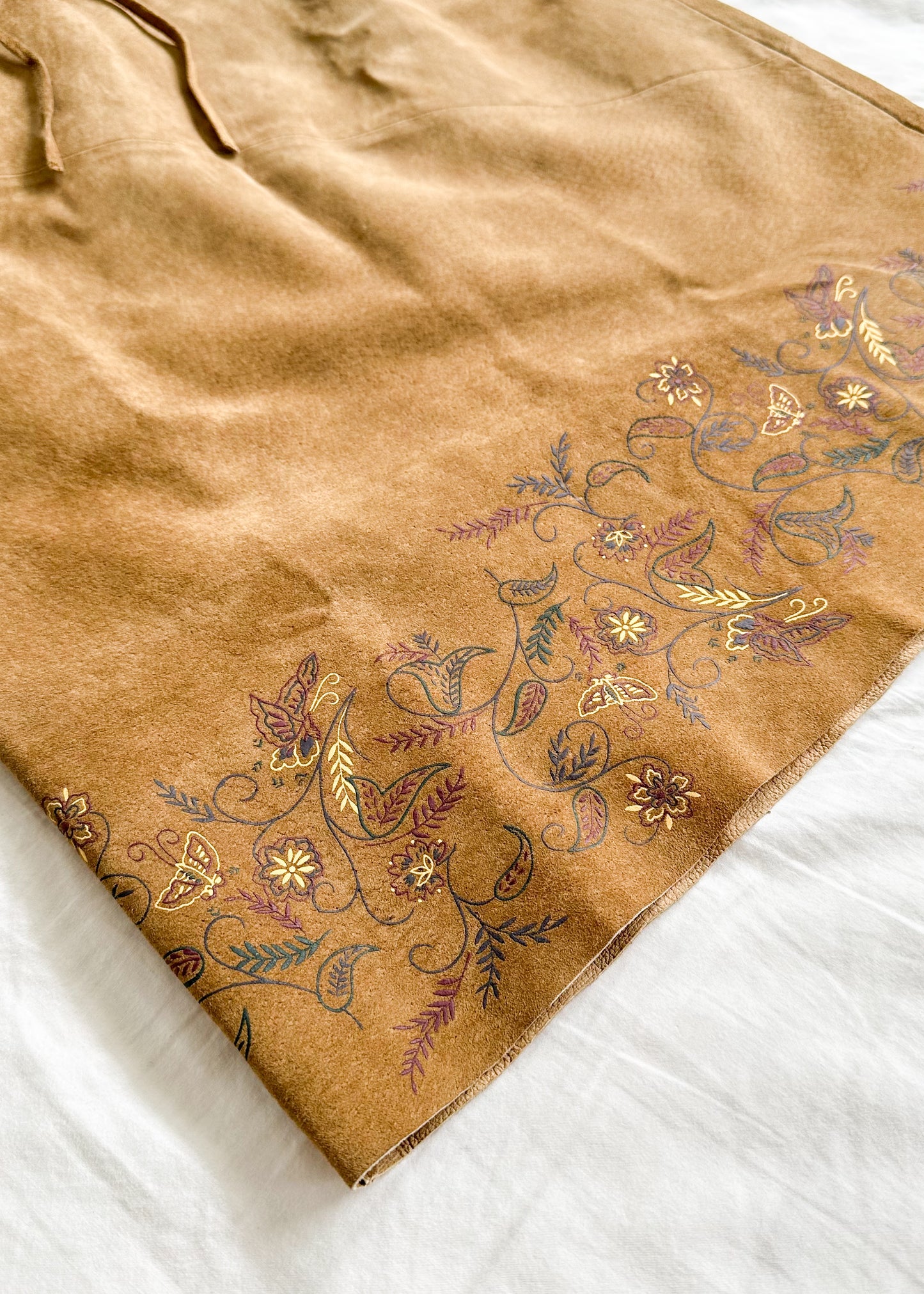 NEW Vintage 00s Express Brown Butterfly Embossed Suede Leather Skirt (S/M)