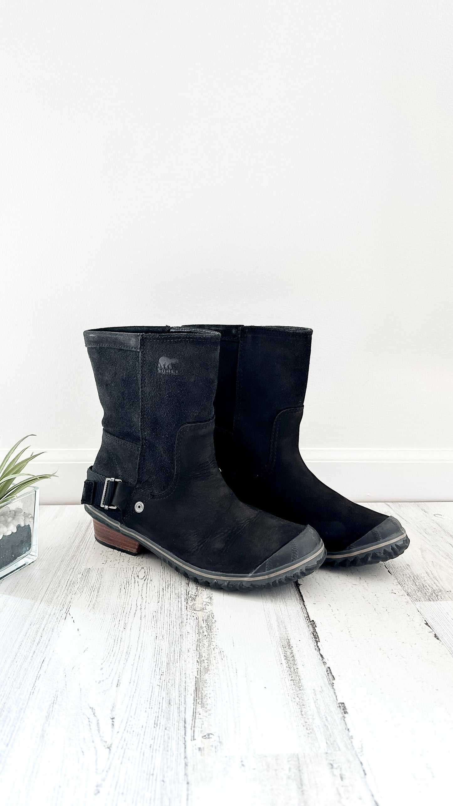 SOREL Slim Shortie Waterproof Suede Black Boots (9)