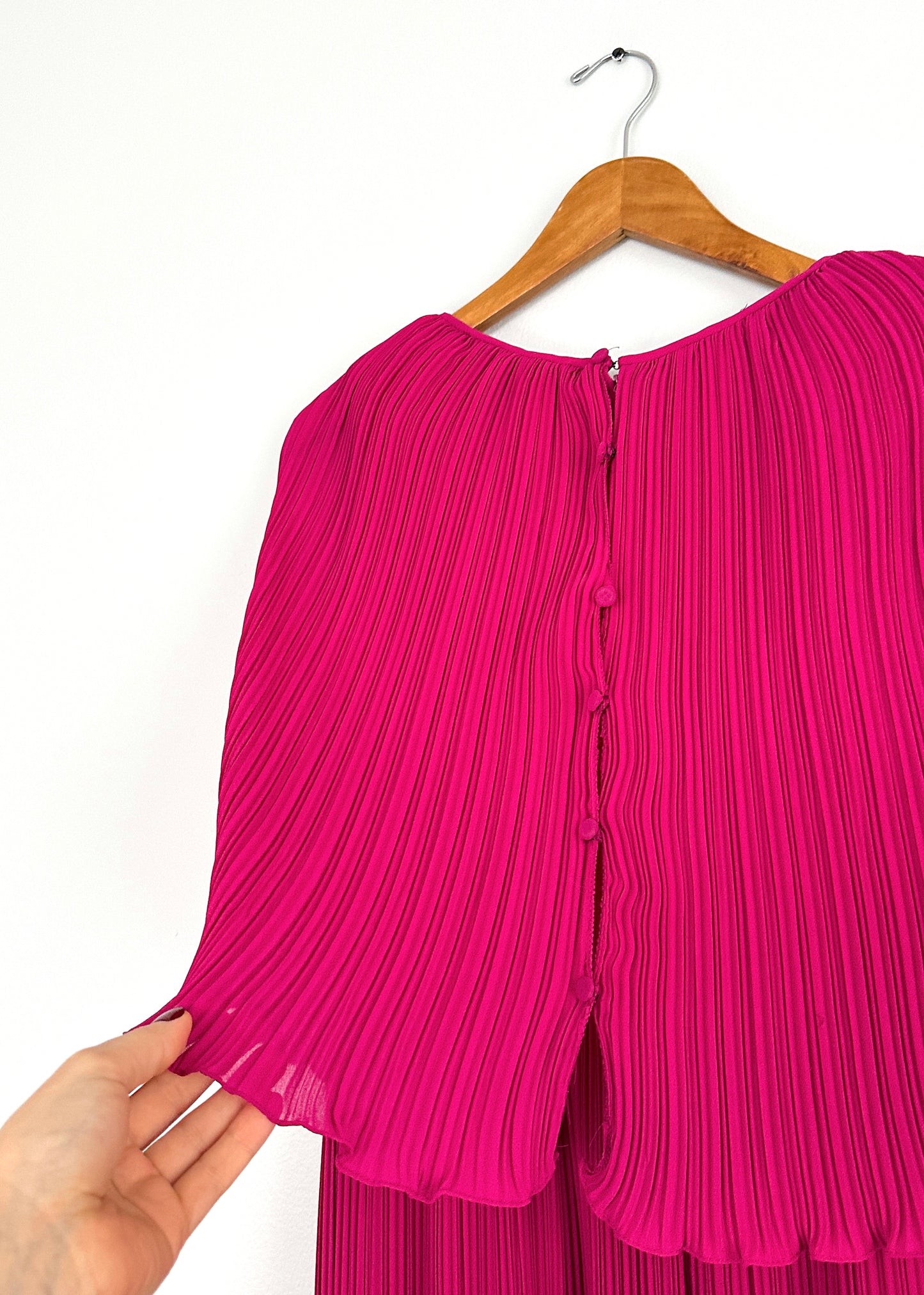 Vintage Chisholm Halle Magenta Dark Pink Pleated Cape Top Dress (M)