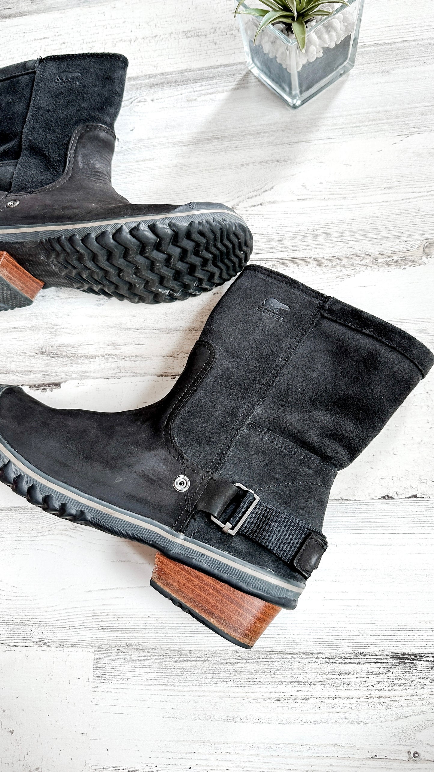 SOREL Slim Shortie Waterproof Suede Black Boots (9)