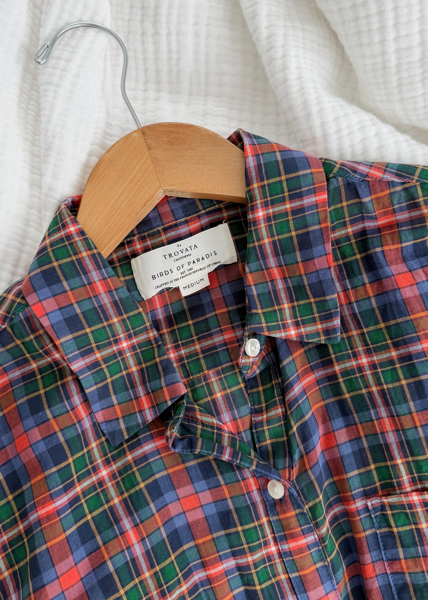 Trovata Birds of Paradise Red Green Blue Plaid Button Down (M)