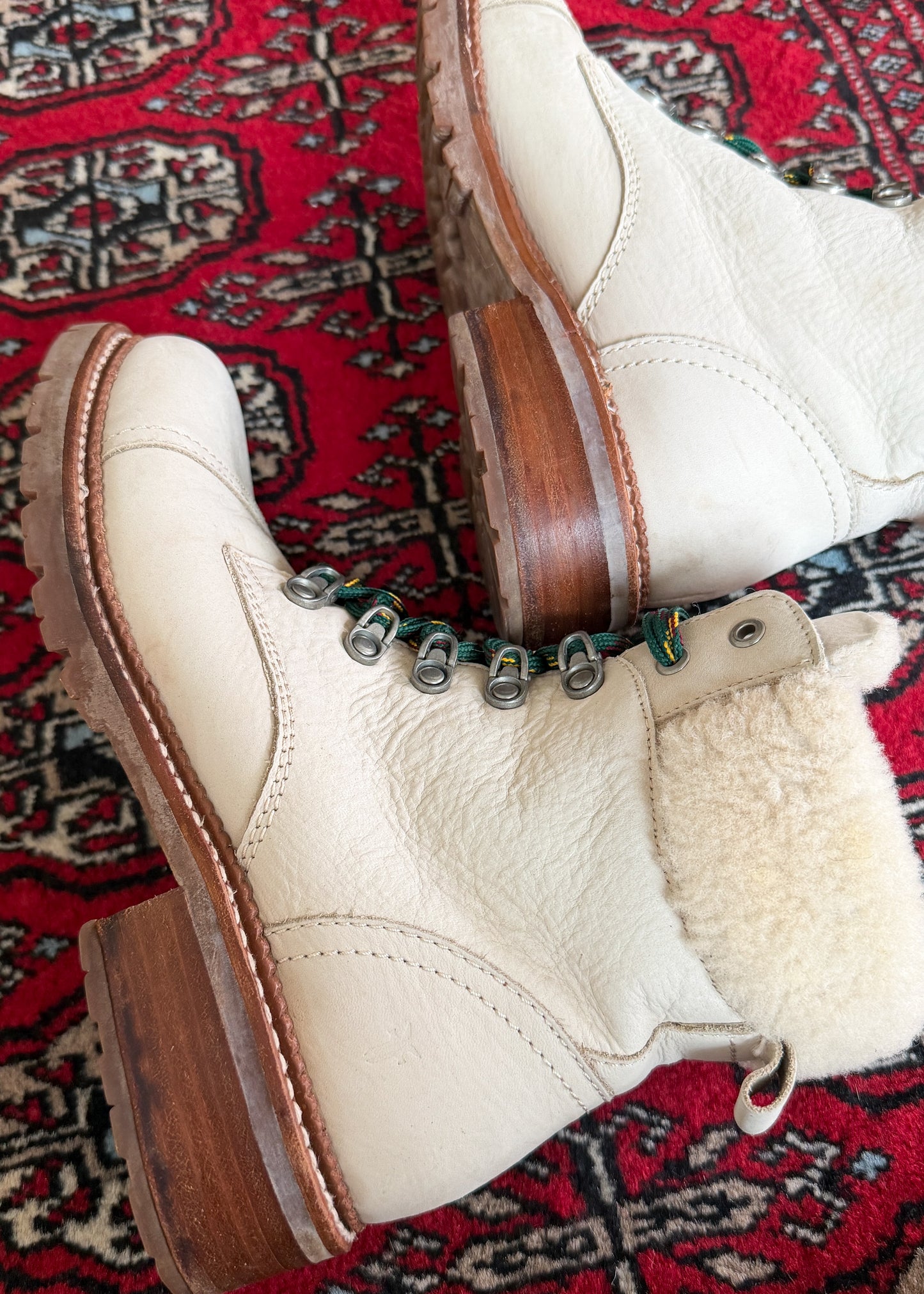 Frye Samantha Hiker Combat in Ivory Leather Shearling and Green Laces Winter Boots (7.5)