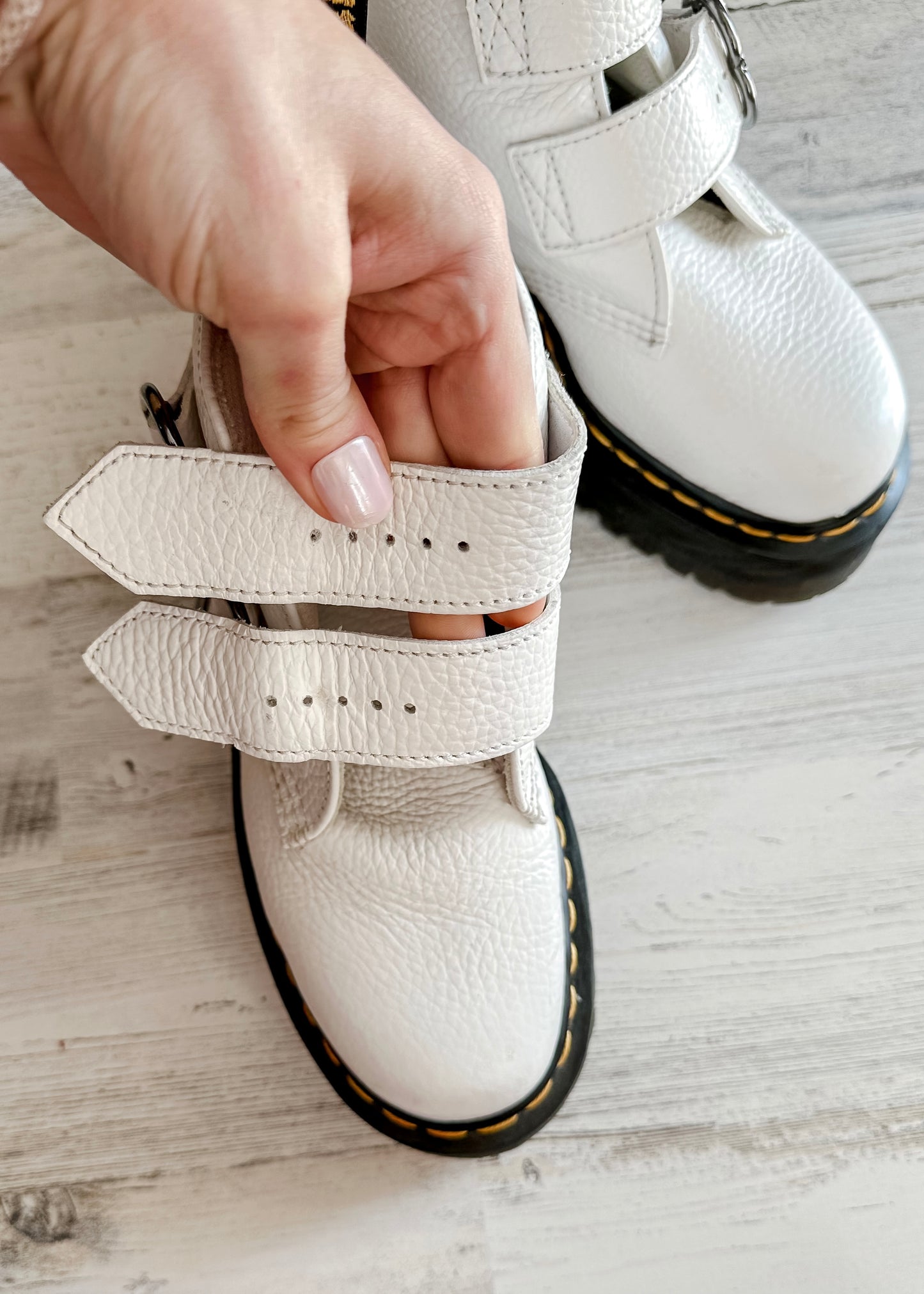 Dr. Martens Devon Heart White Leather Platform Boots (US 7 / EU 38)