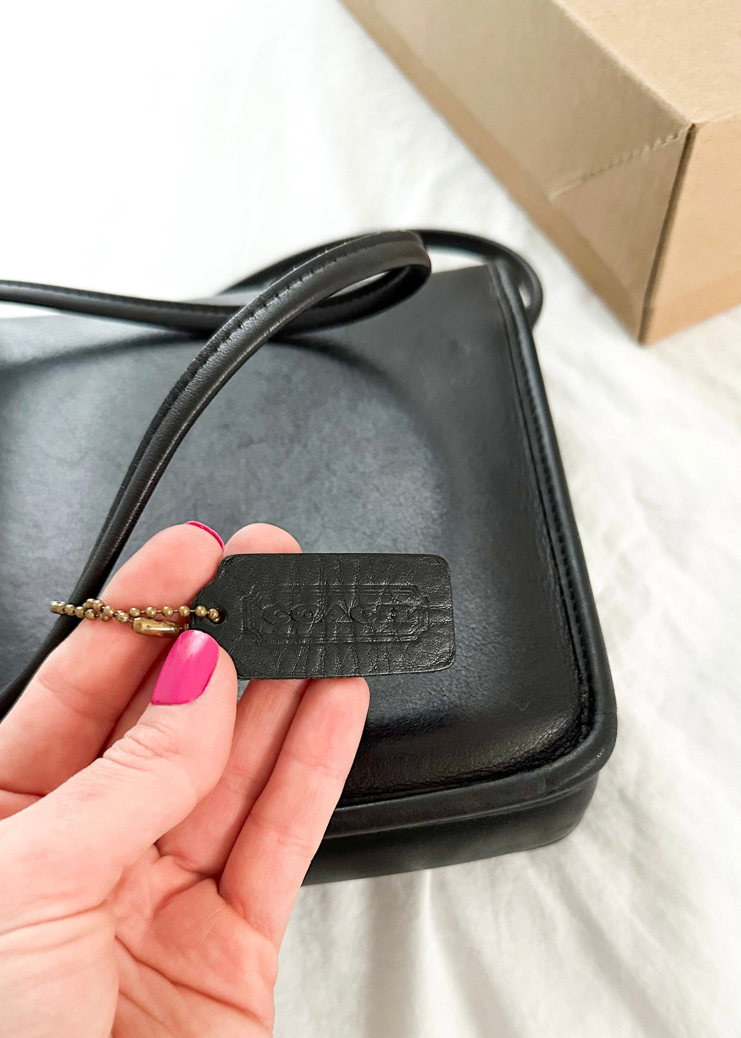 Vintage Coach Compact Pouch in Black Leather Crossbody Purse