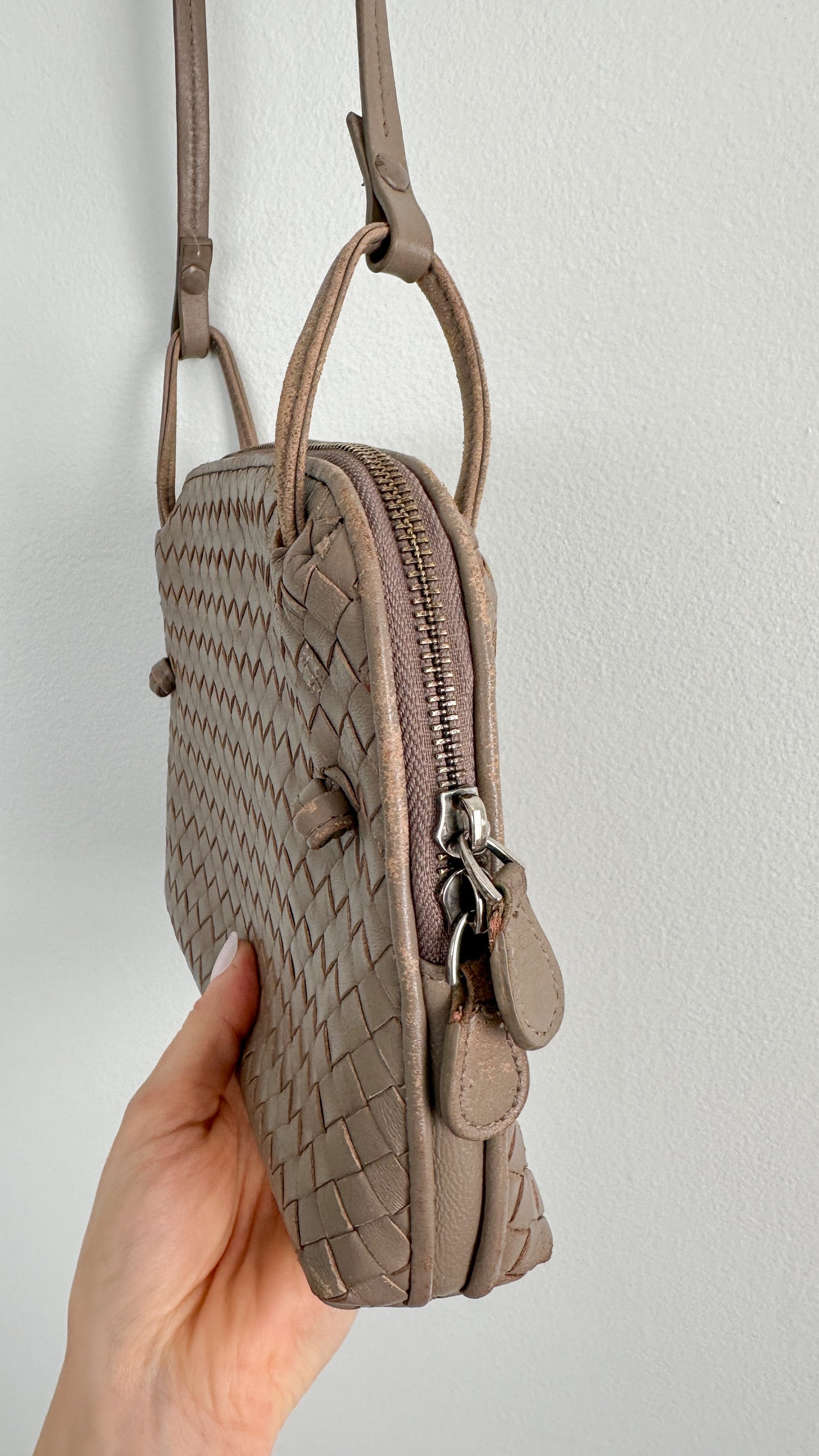 Bottega Veneta Nappa Intrecciato Nodini Crossbody Messenger Purse in Steel