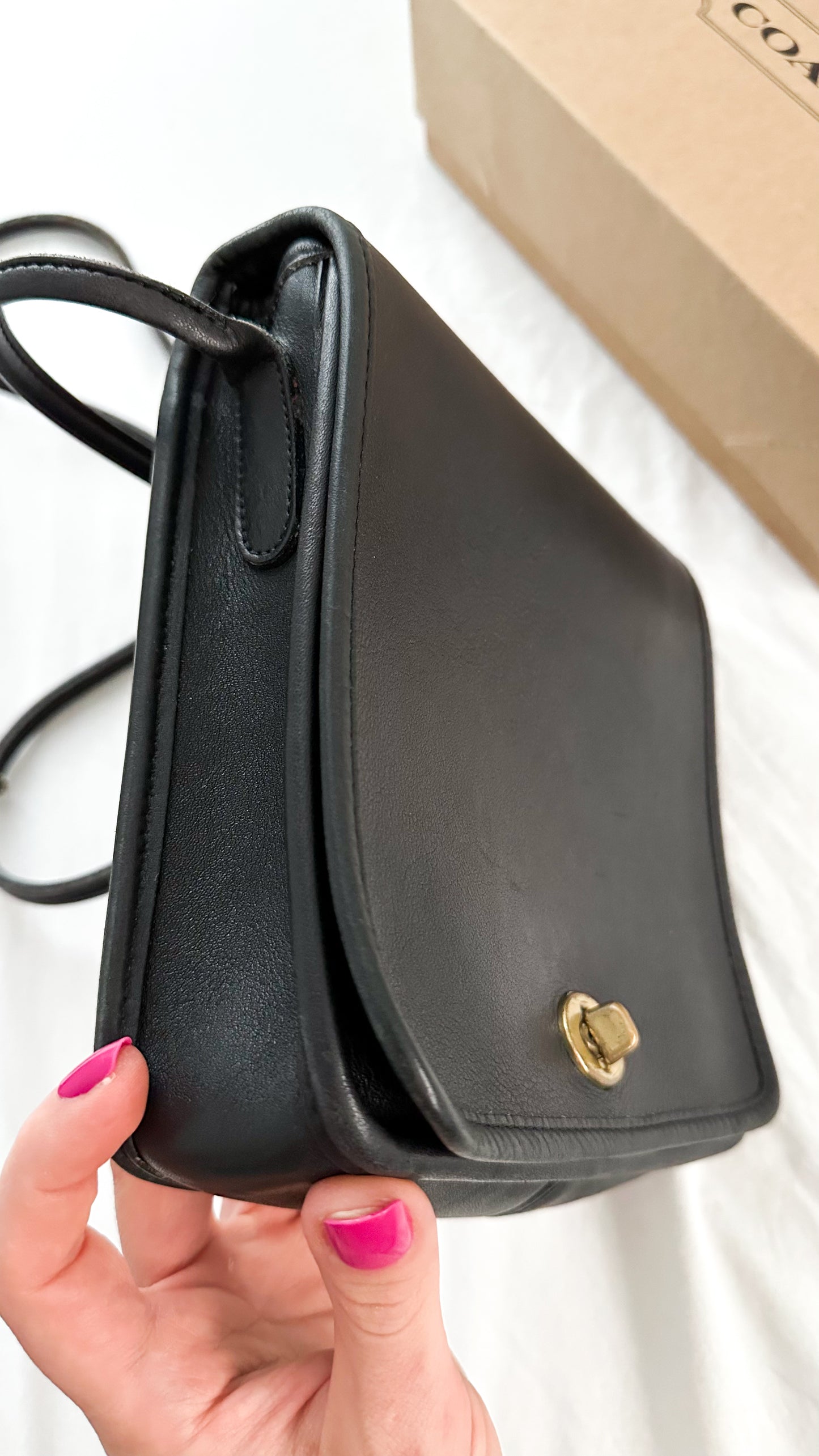Vintage Coach Compact Pouch in Black Leather Crossbody Purse