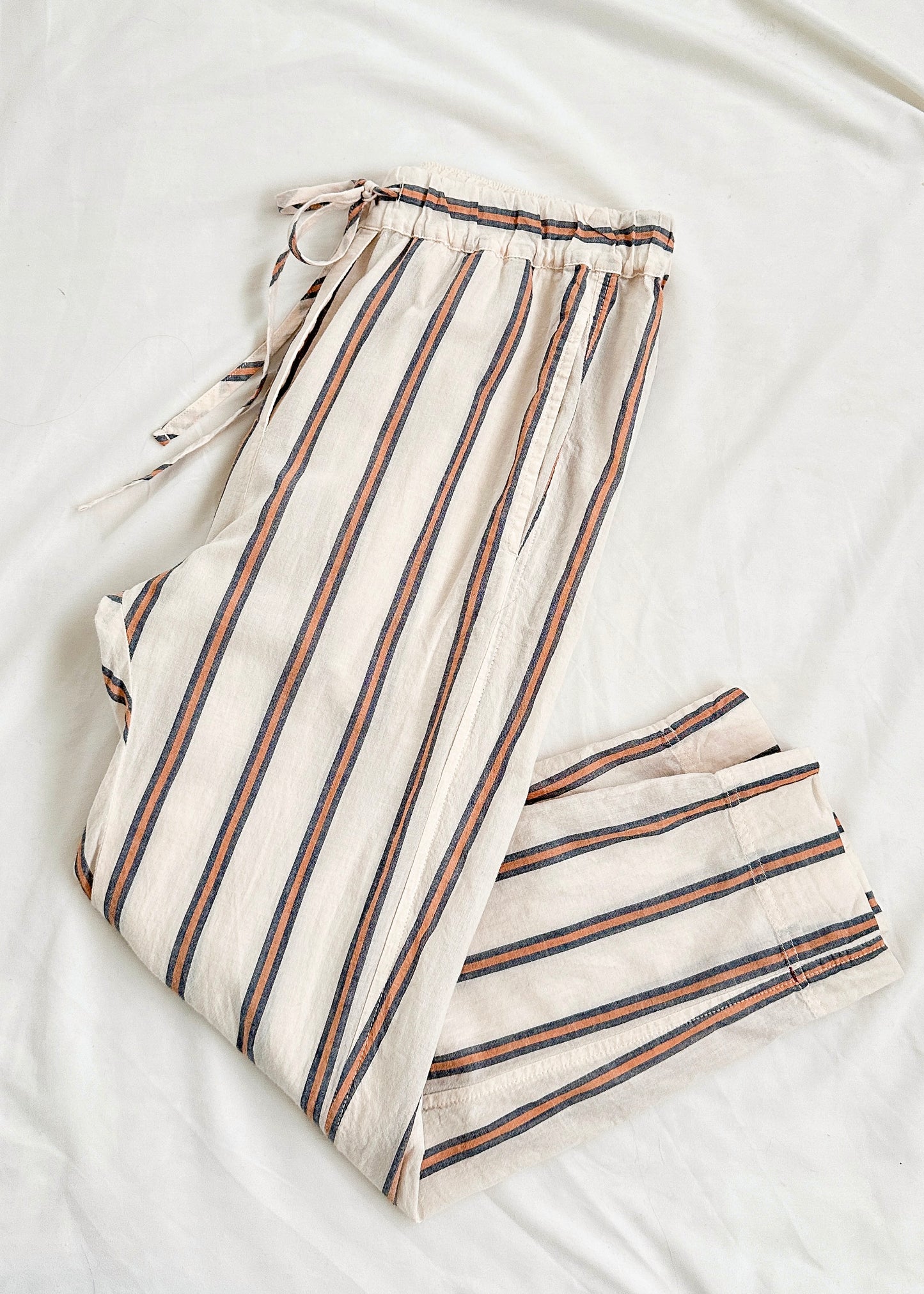 XiRena Draper Stripe Tapered Ankle Drawstring Pants (XS)