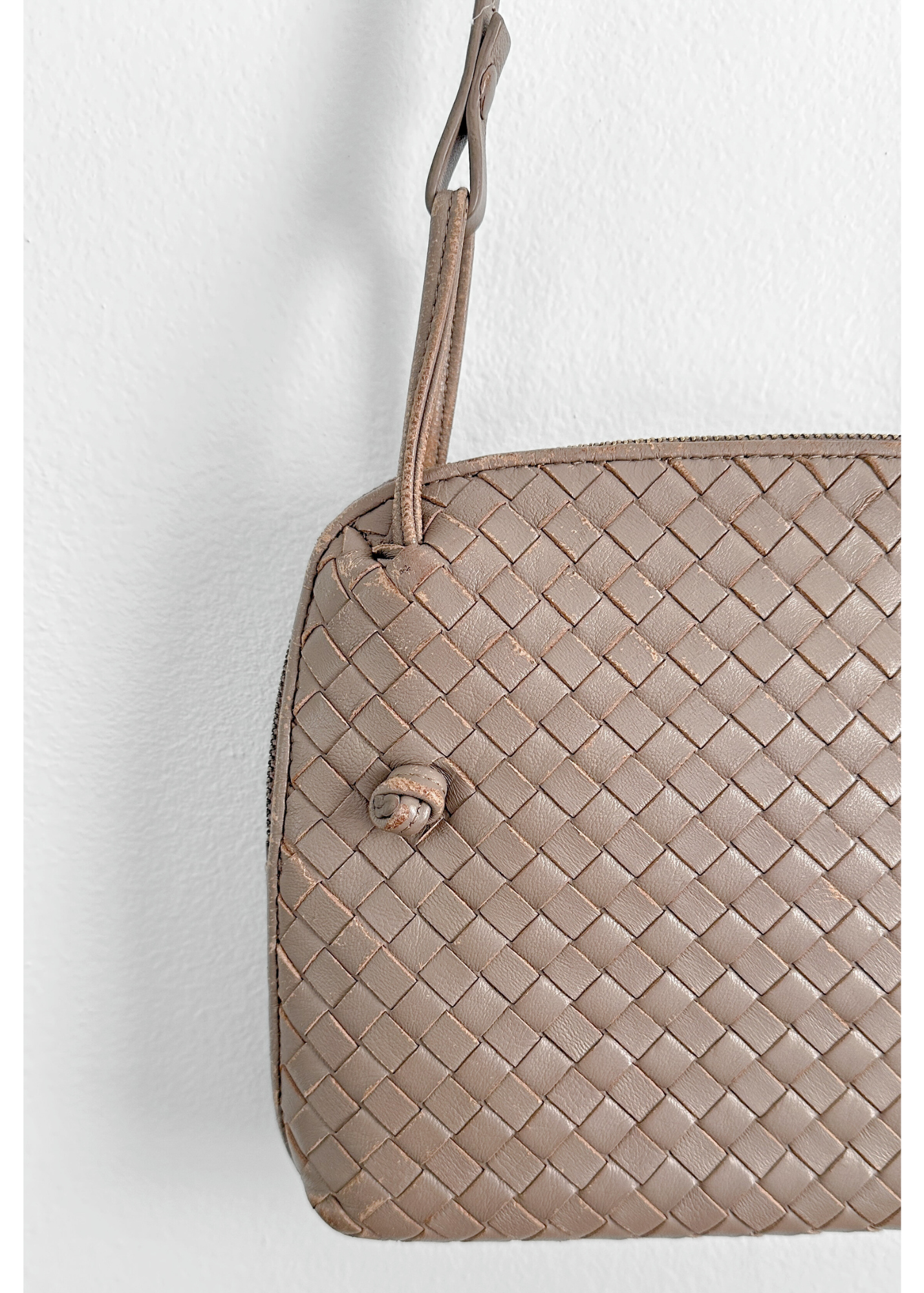 Bottega Veneta Nappa Intrecciato Nodini Crossbody Messenger Purse in Steel