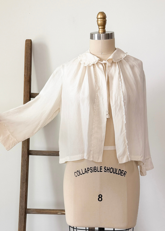 Antique 1920s/30s Cream Silk Night or Bed Jacket (M)