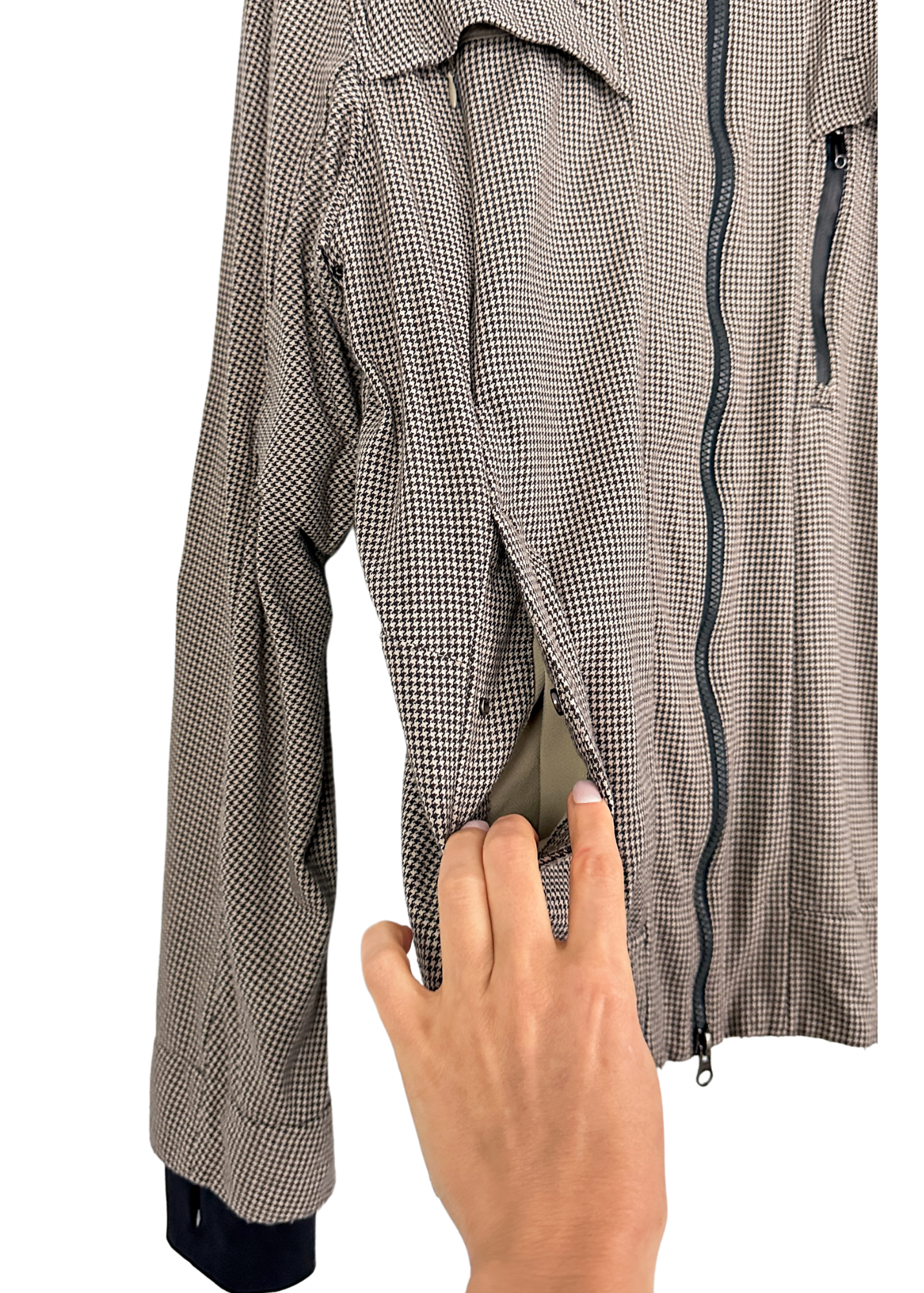 Lululemon Men's Relay Hooded Jacket in Brown Black Houndstooth Swift Mojave Tan