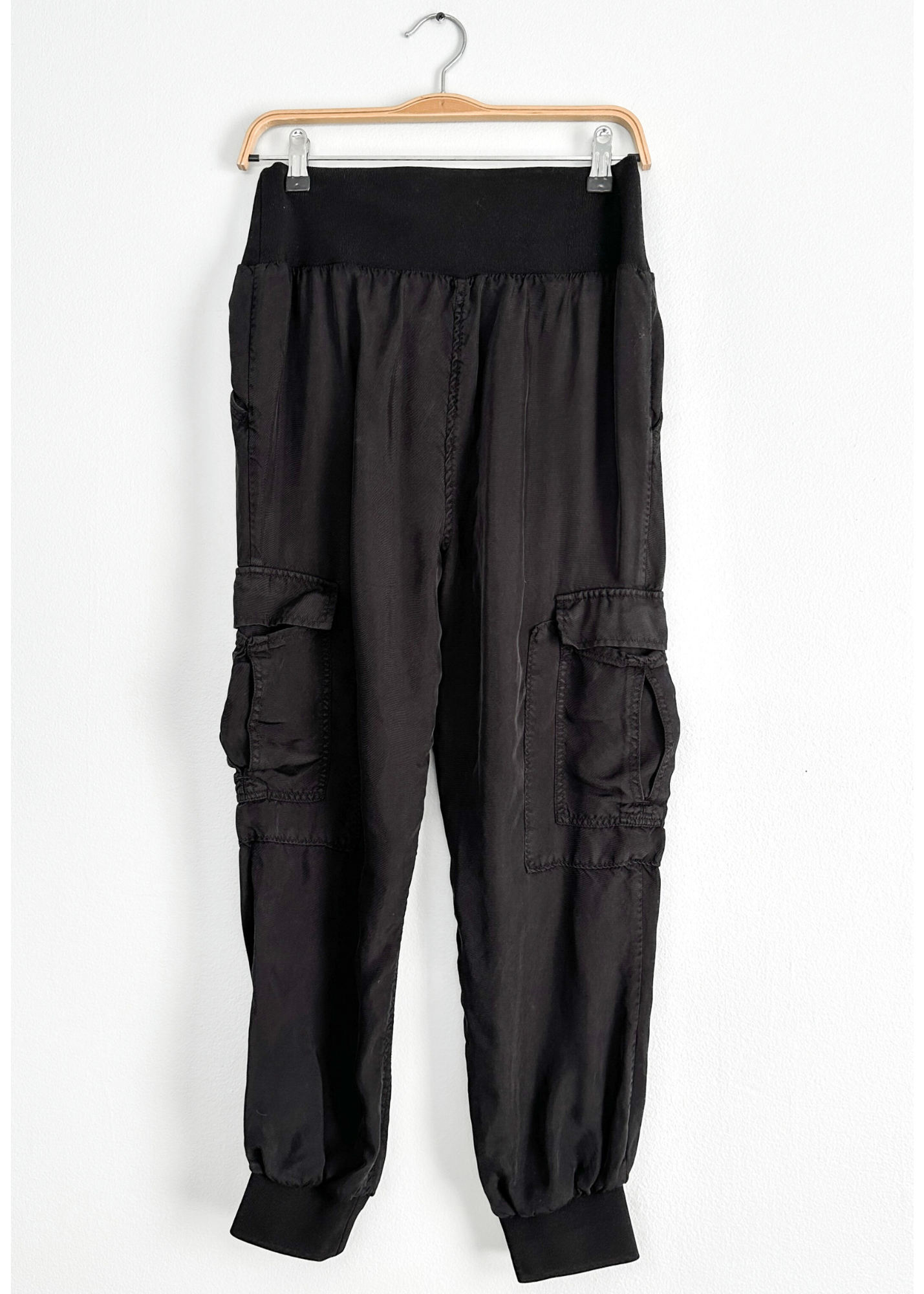 Cinq a Sept Black Cupro Cropped Cargo Pants (M)