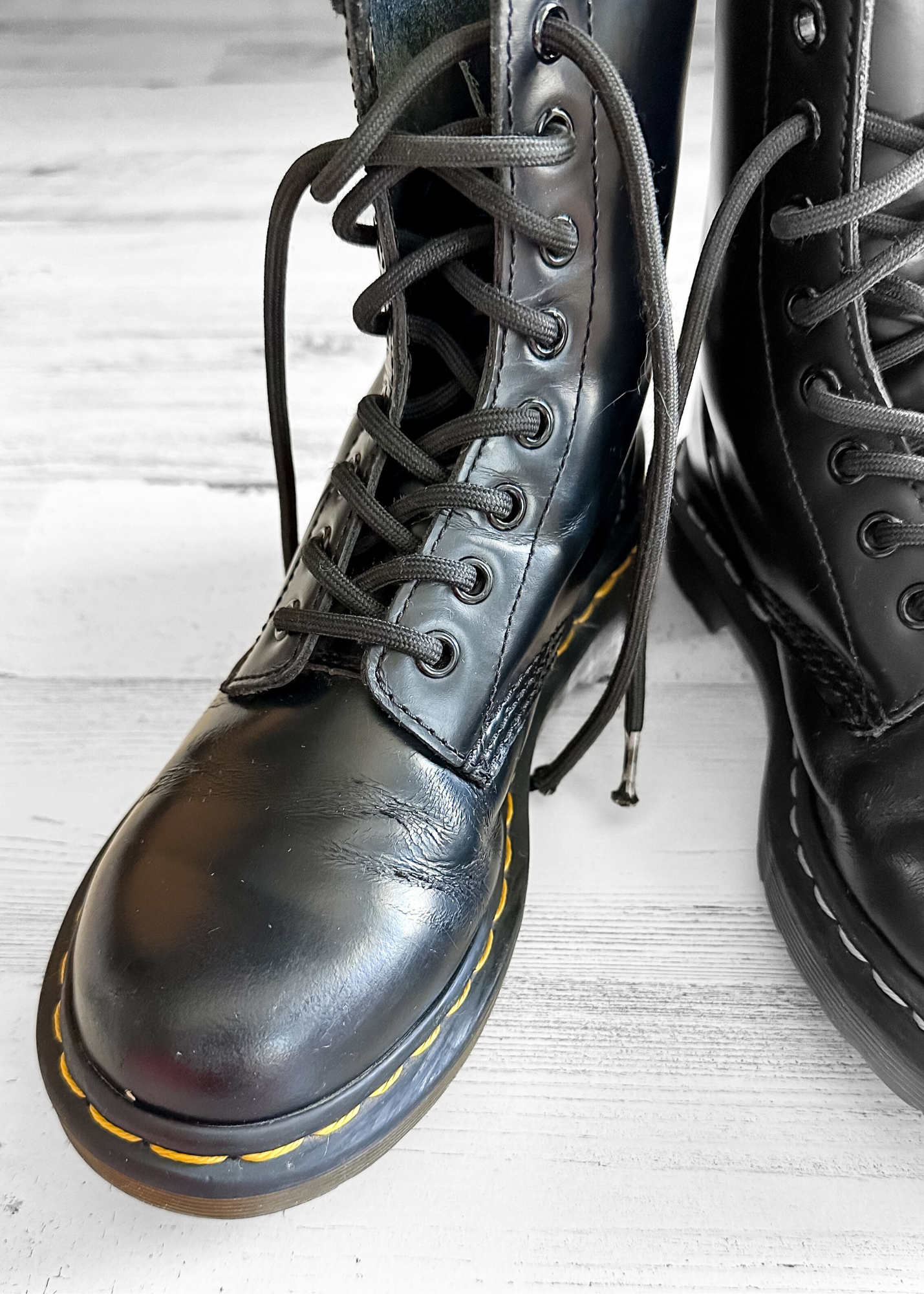 Dr. Martens 1460 Womens' Black Leather Original Combat Boots (6)