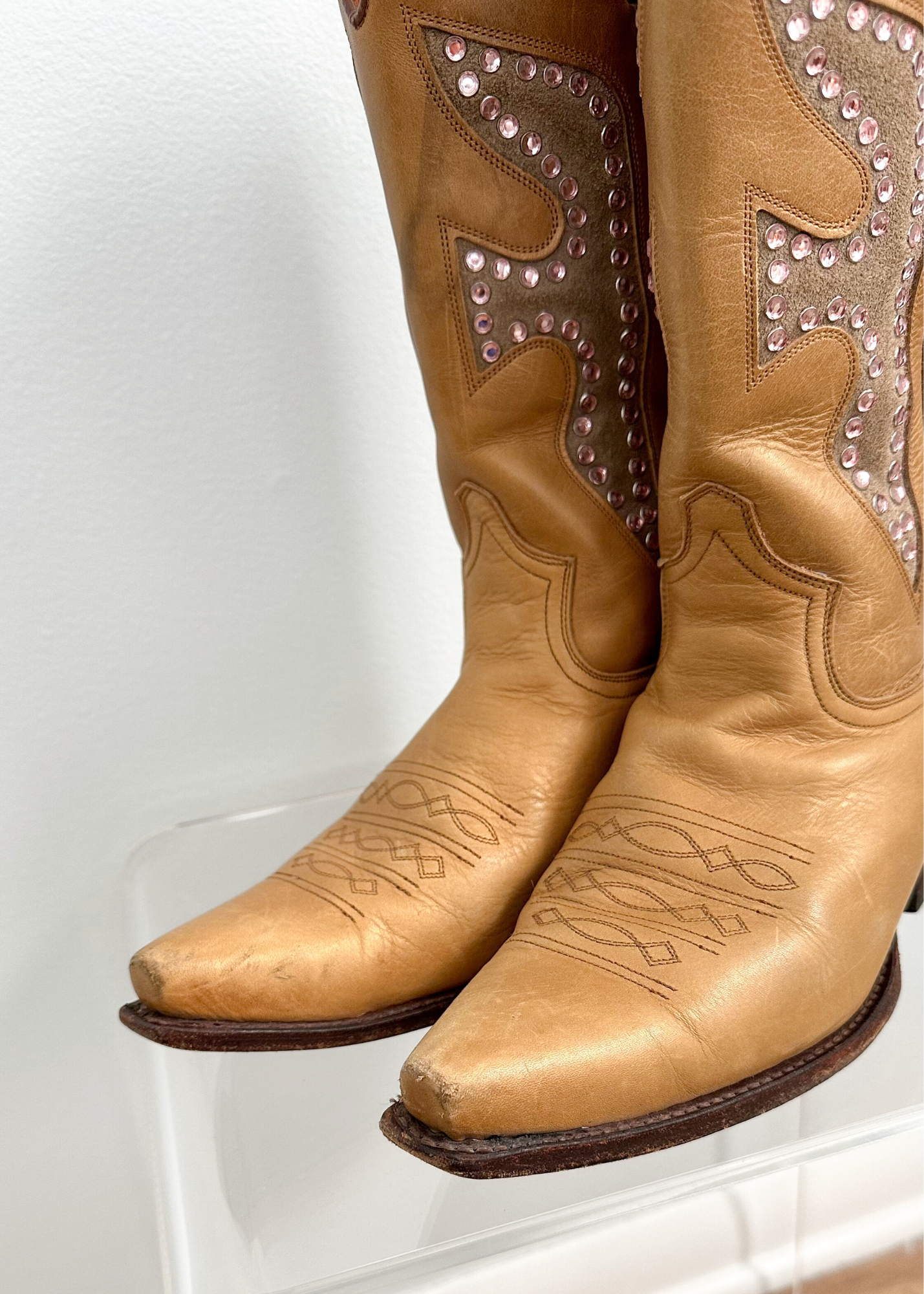 Vintage Frye Daisy Duke Tan Brown Leather Pink Crystal Studded Cowboy Boots (9)