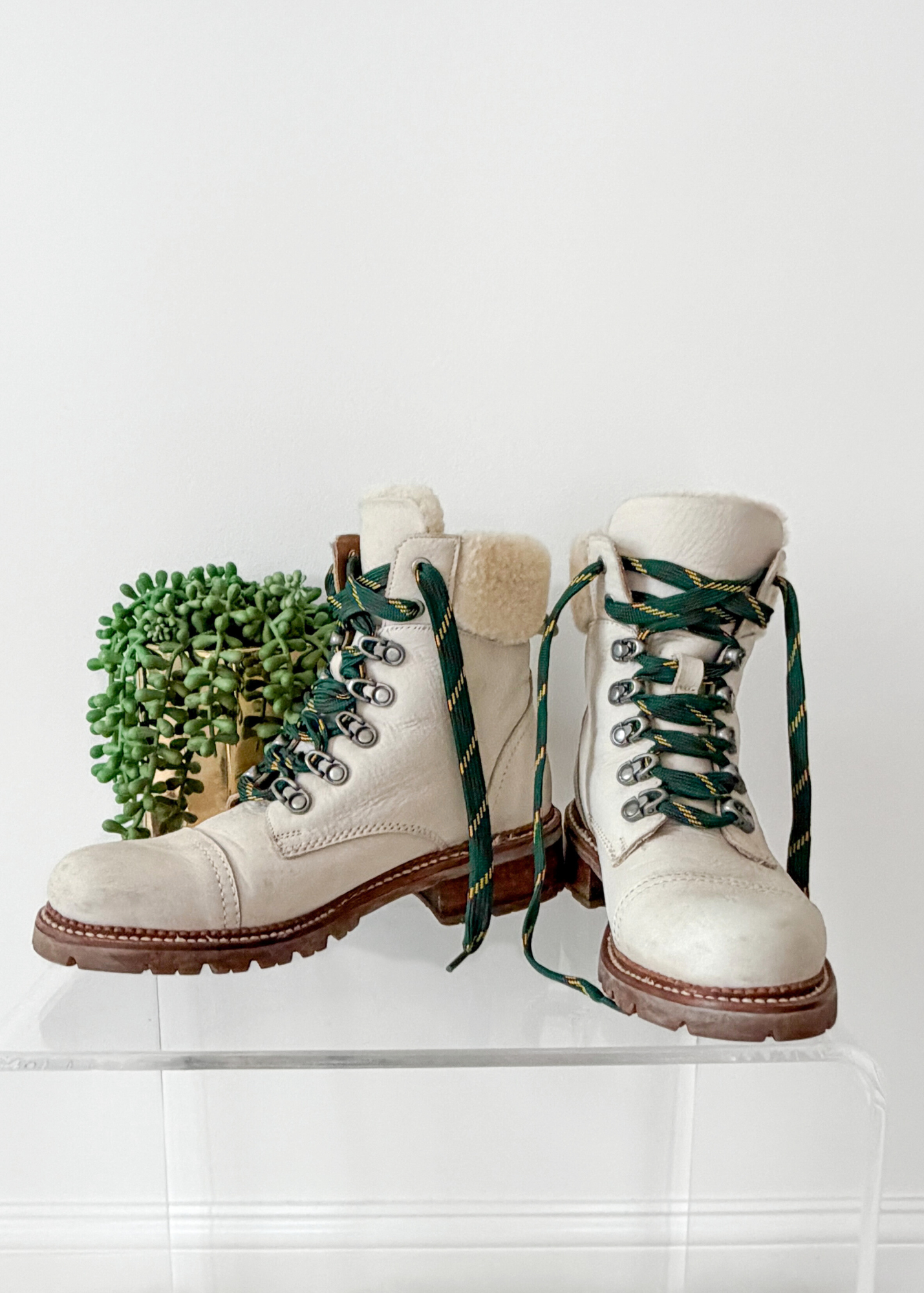 Frye Samantha Hiker Combat in Ivory Leather Shearling and Green Laces Winter Boots (7.5)