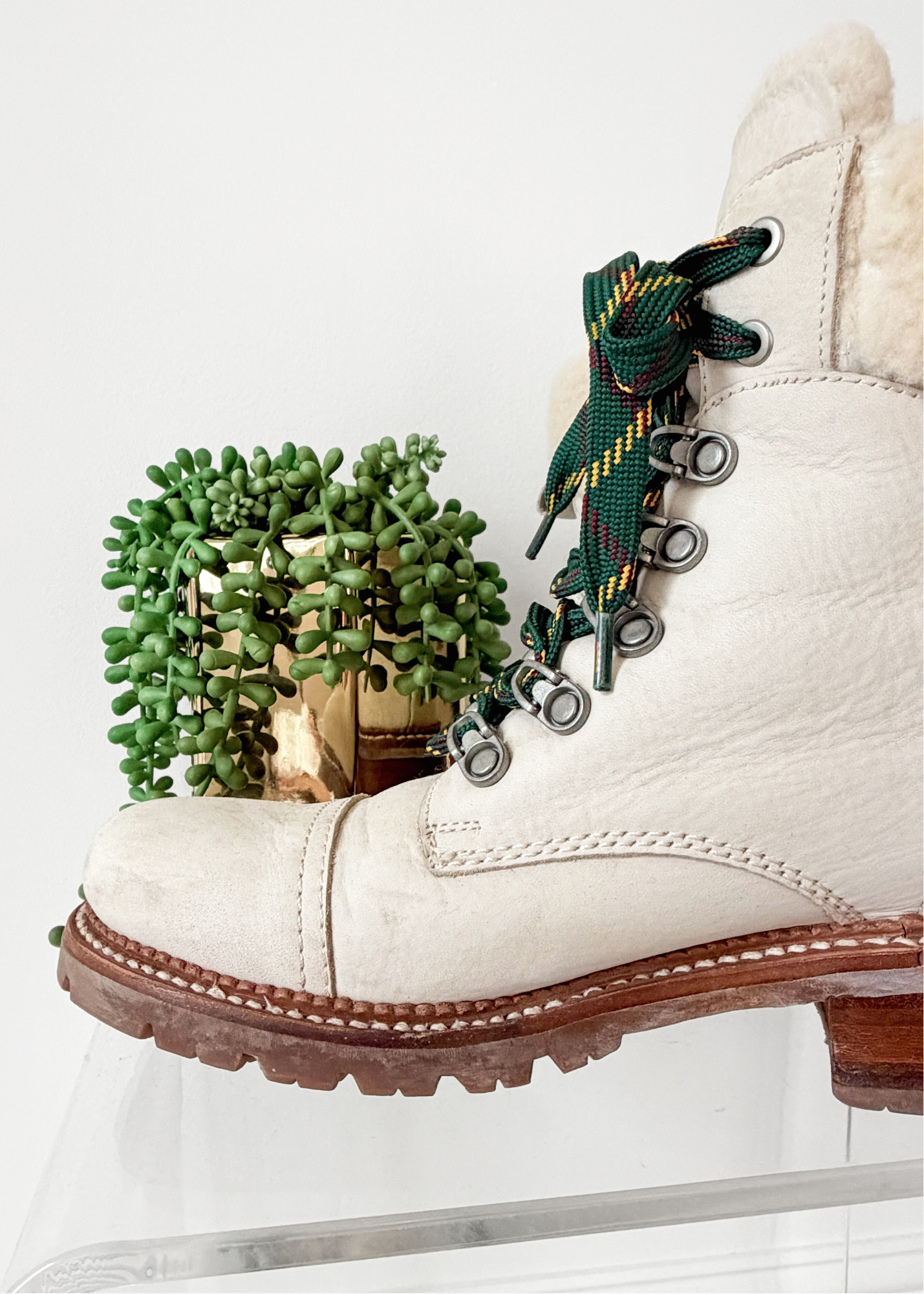 Frye Samantha Hiker Combat in Ivory Leather Shearling and Green Laces Winter Boots (7.5)