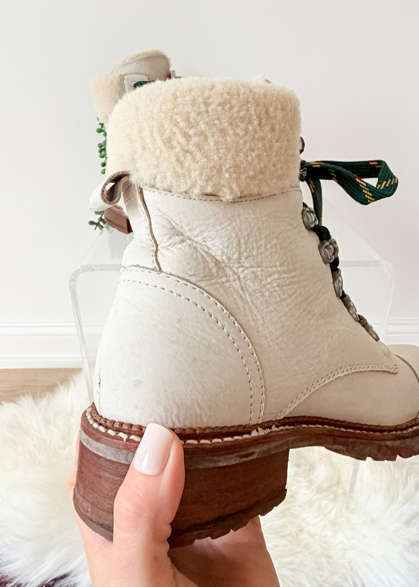 Frye Samantha Hiker Combat in Ivory Leather Shearling and Green Laces Winter Boots (7.5)