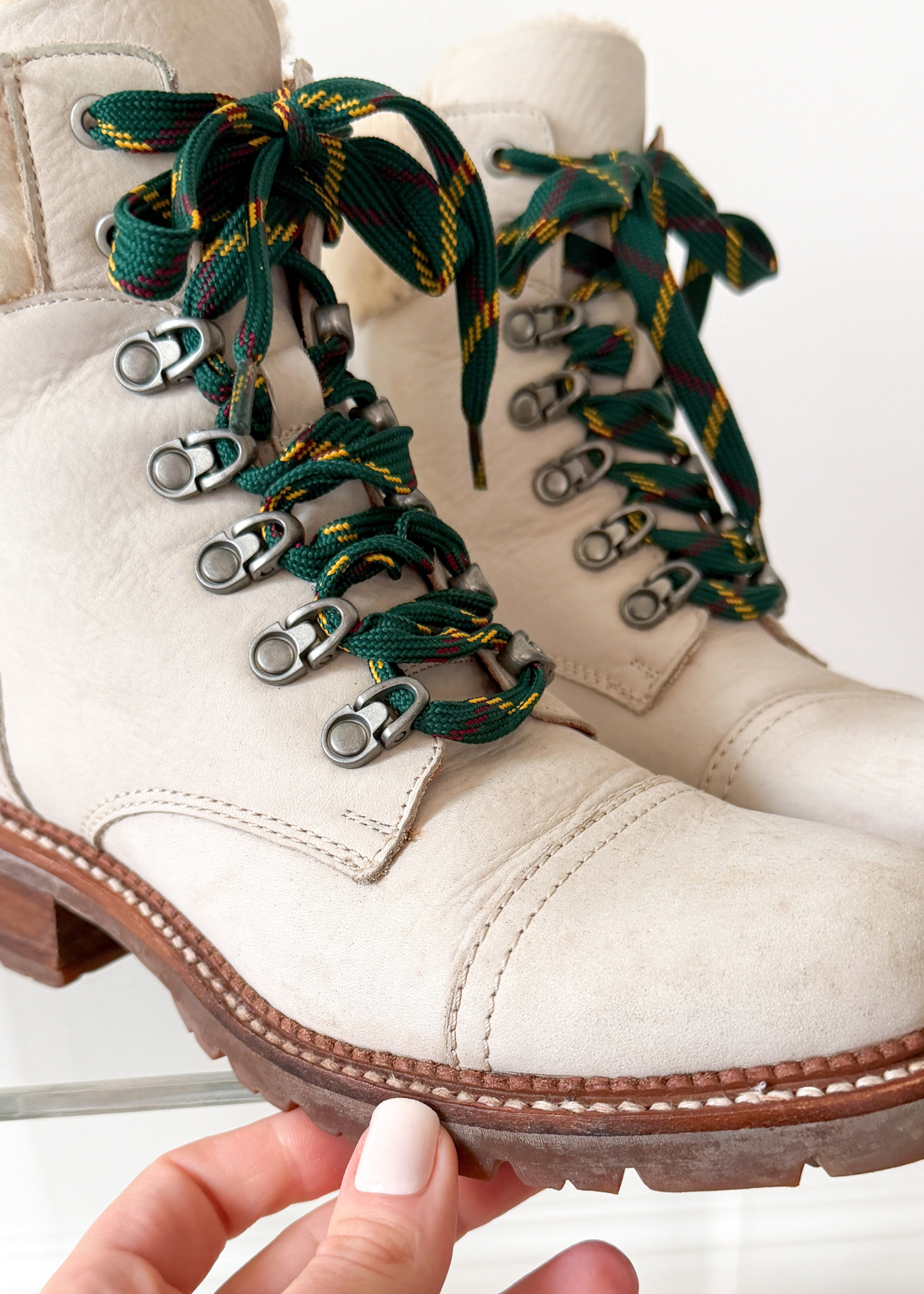 Frye Samantha Hiker Combat in Ivory Leather Shearling and Green Laces Winter Boots (7.5)