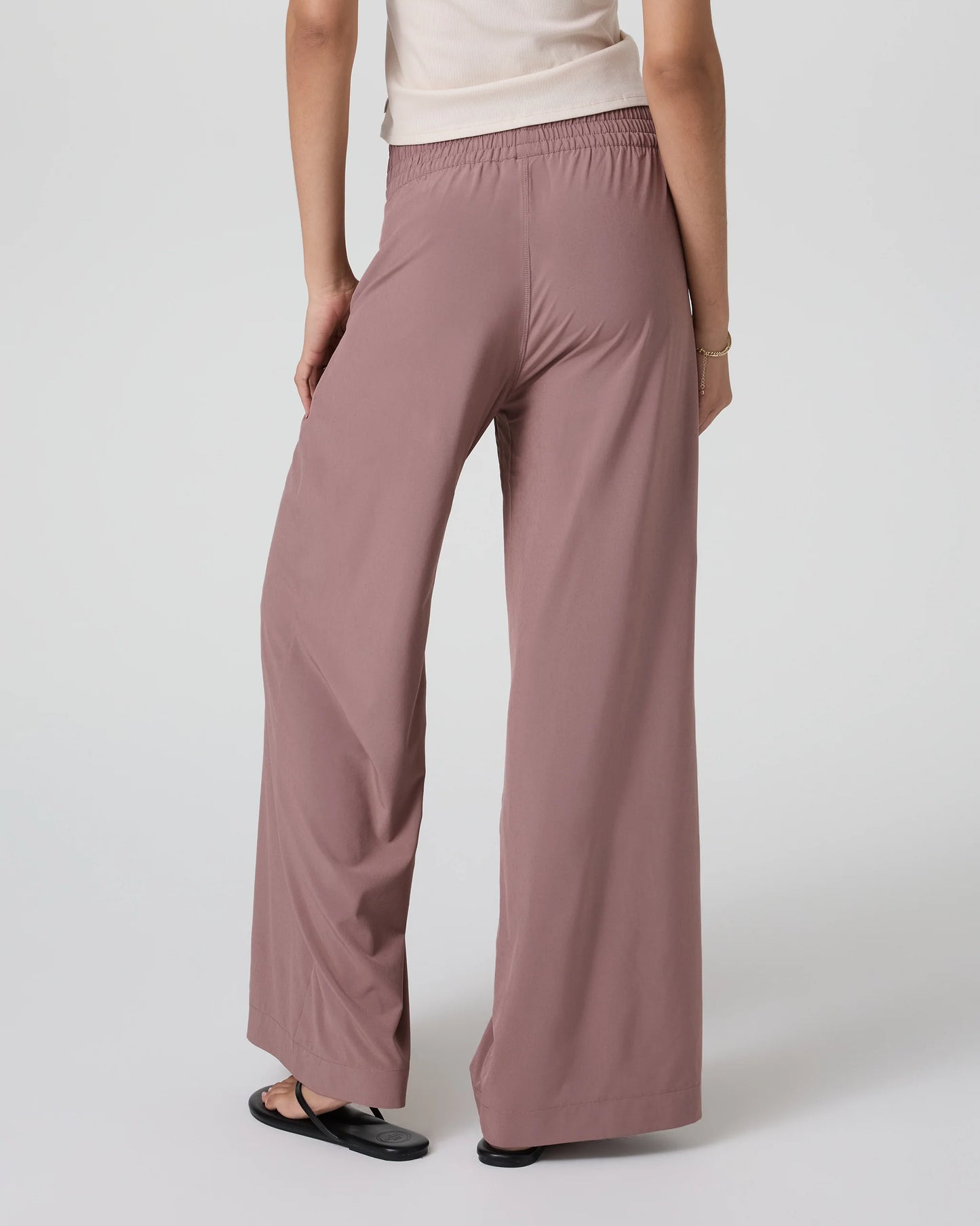 Vuori Villa Wideleg Casual Pants in Zion Rose (M)