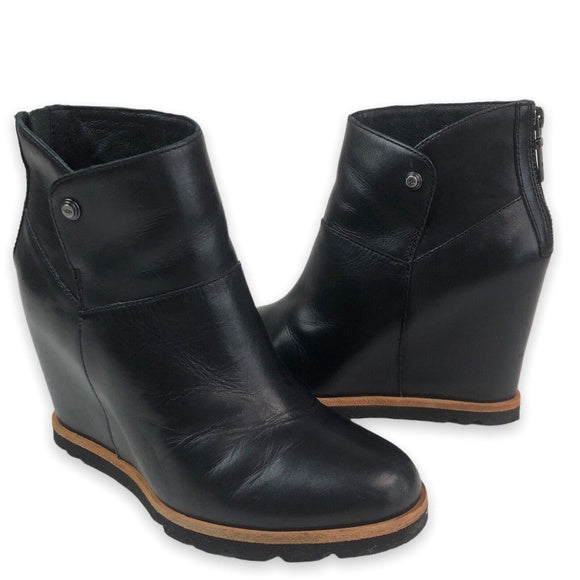 UGG Black Leather Amal Wedge Boots (7.5)