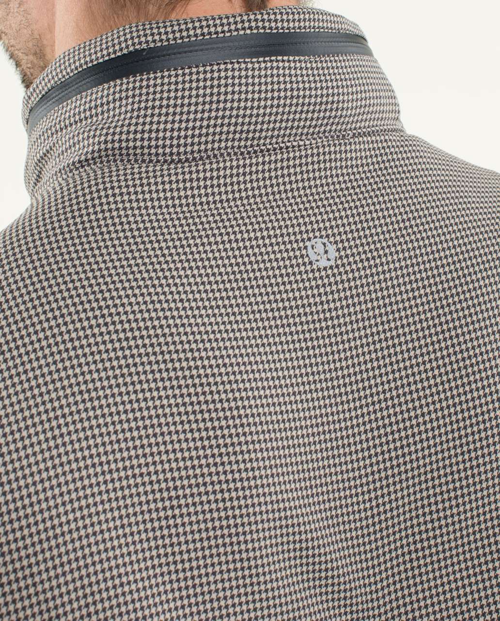 Lululemon Men's Relay Hooded Jacket in Brown Black Houndstooth Swift Mojave Tan