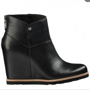 UGG Black Leather Amal Wedge Boots (7.5)