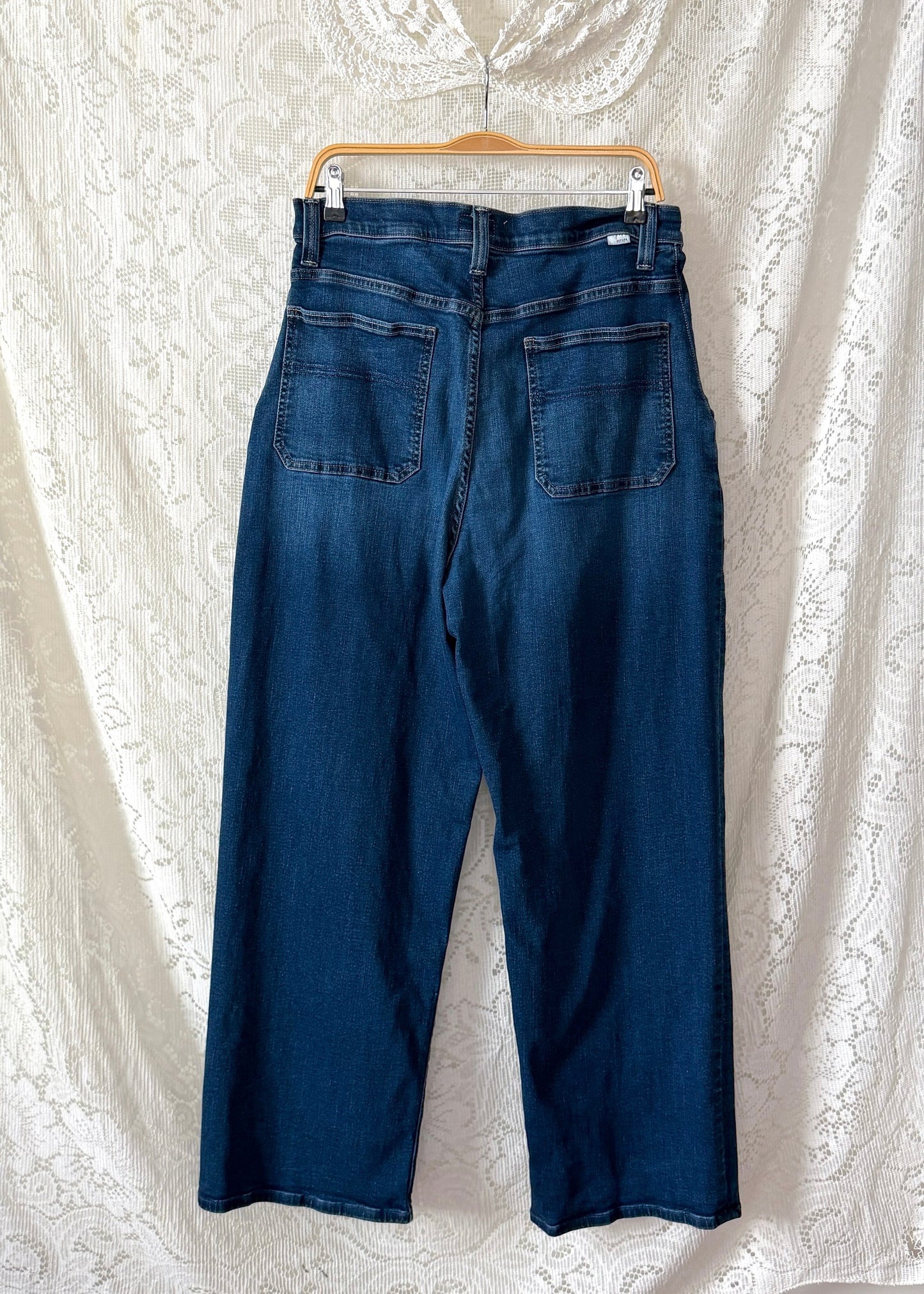 Mother The Quarter Breaker Flood Denim Jeans in Dark Wash Howdy (32)