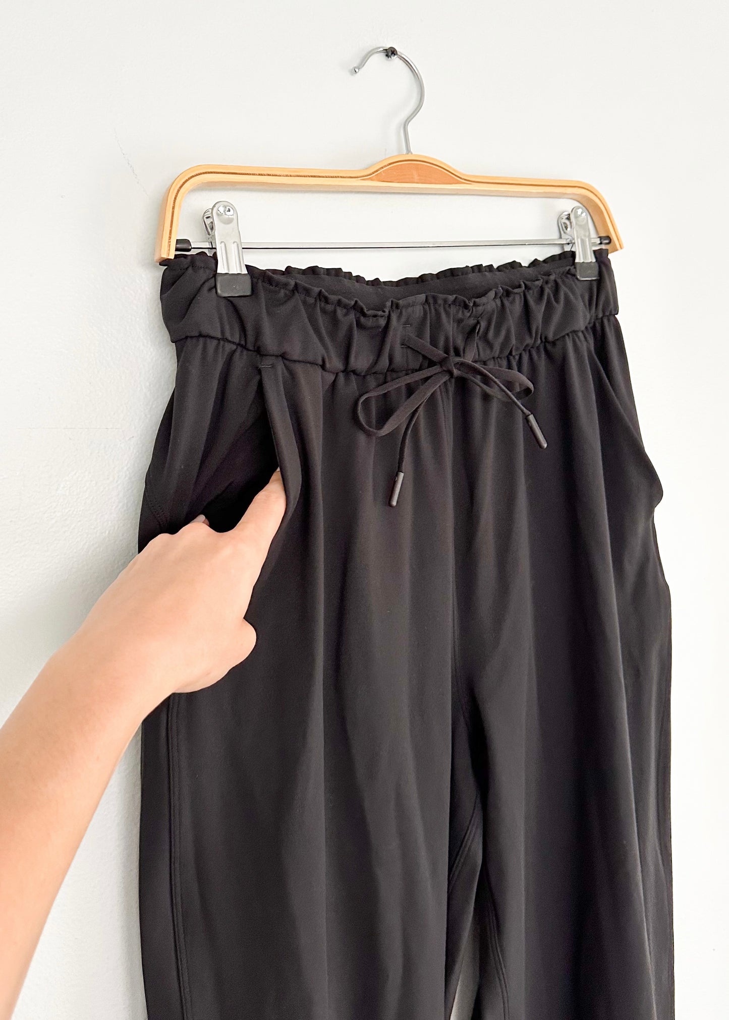 Lululemon Stretch High-Rise Jogger Pants in Black (6)