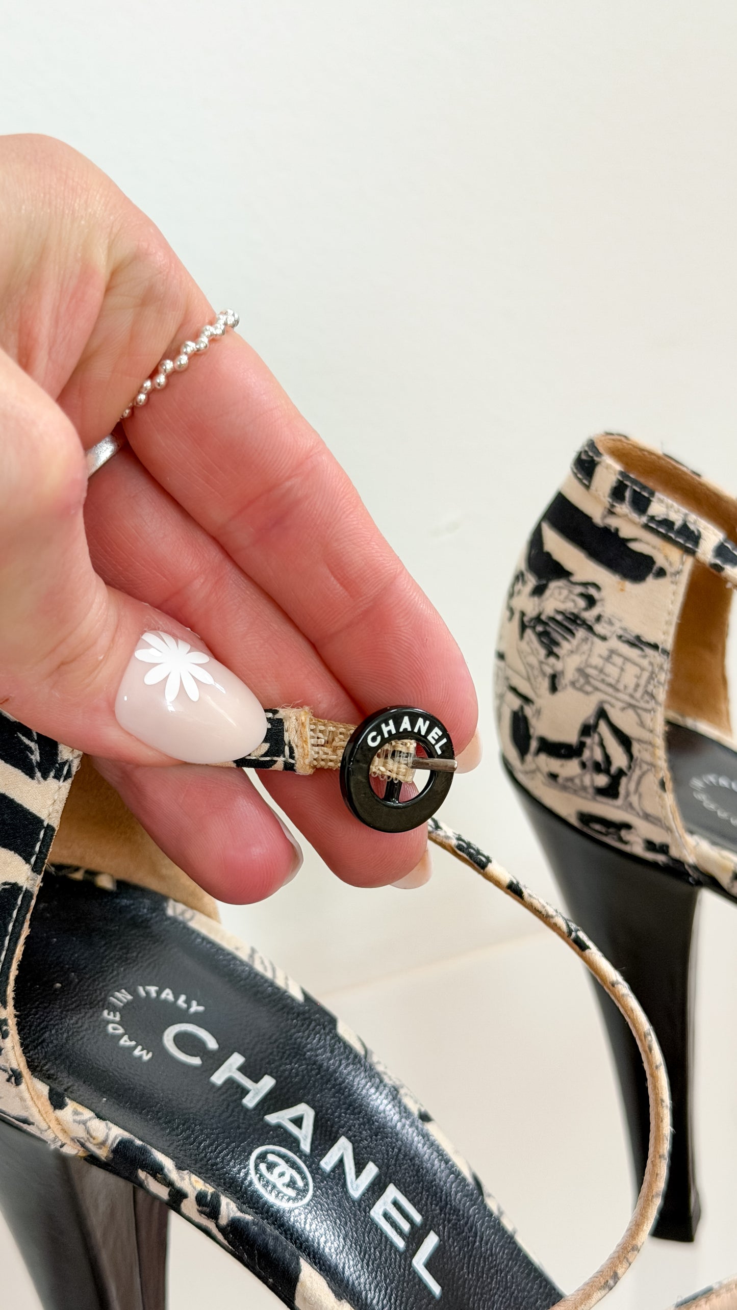 *Rare!* Vintage 2003 Chanel Black Cream D'orsay Print Round Toe Ankle Strap Heels (39)