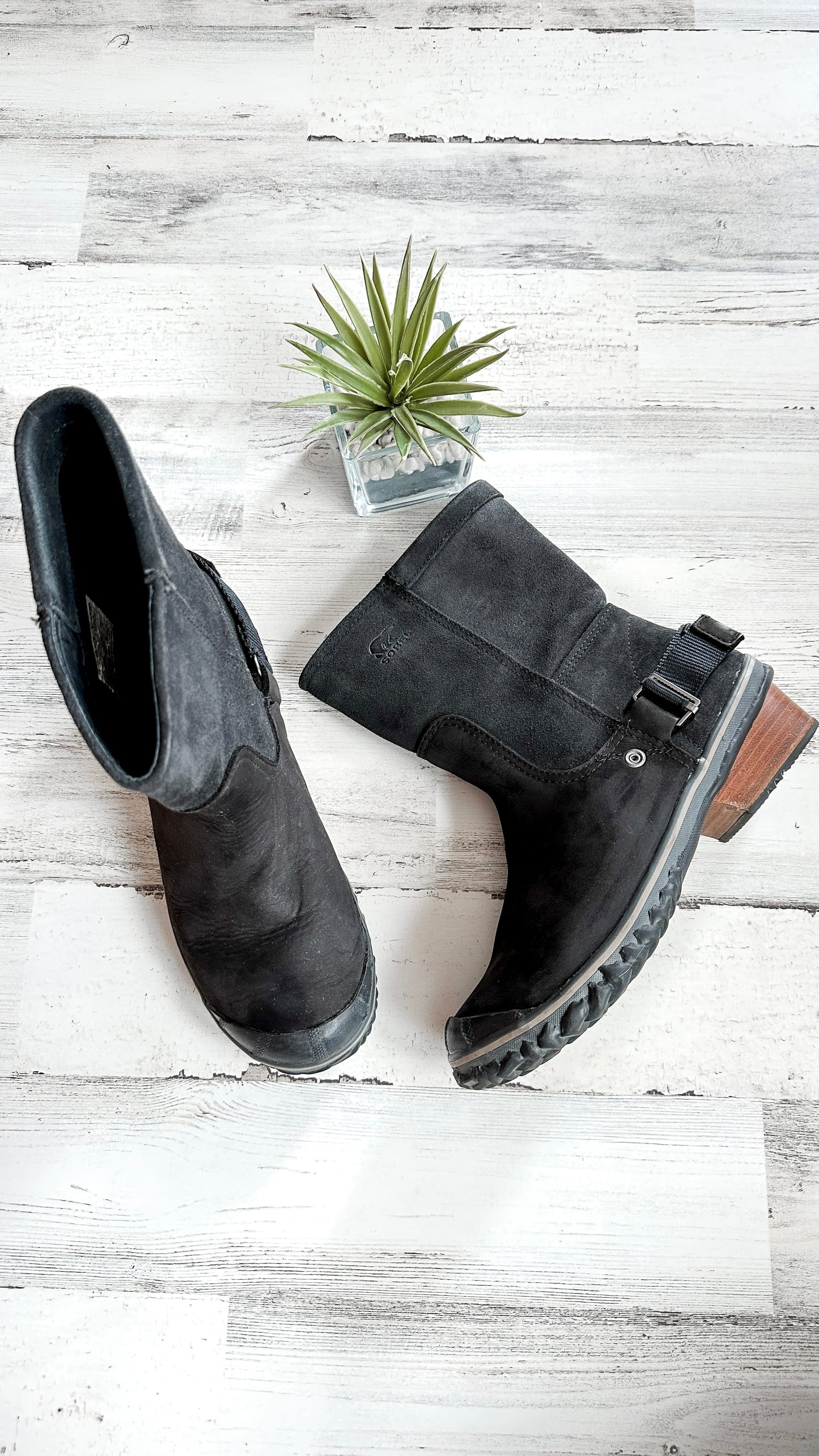 SOREL Slim Shortie Waterproof Suede Black Boots (9)
