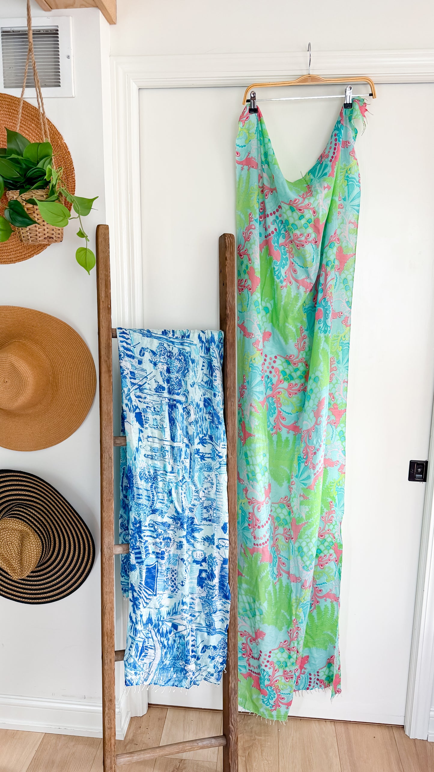 Lilly Pulitzer Silk & Cashmere Blue White Fresh Catch Print Scarf