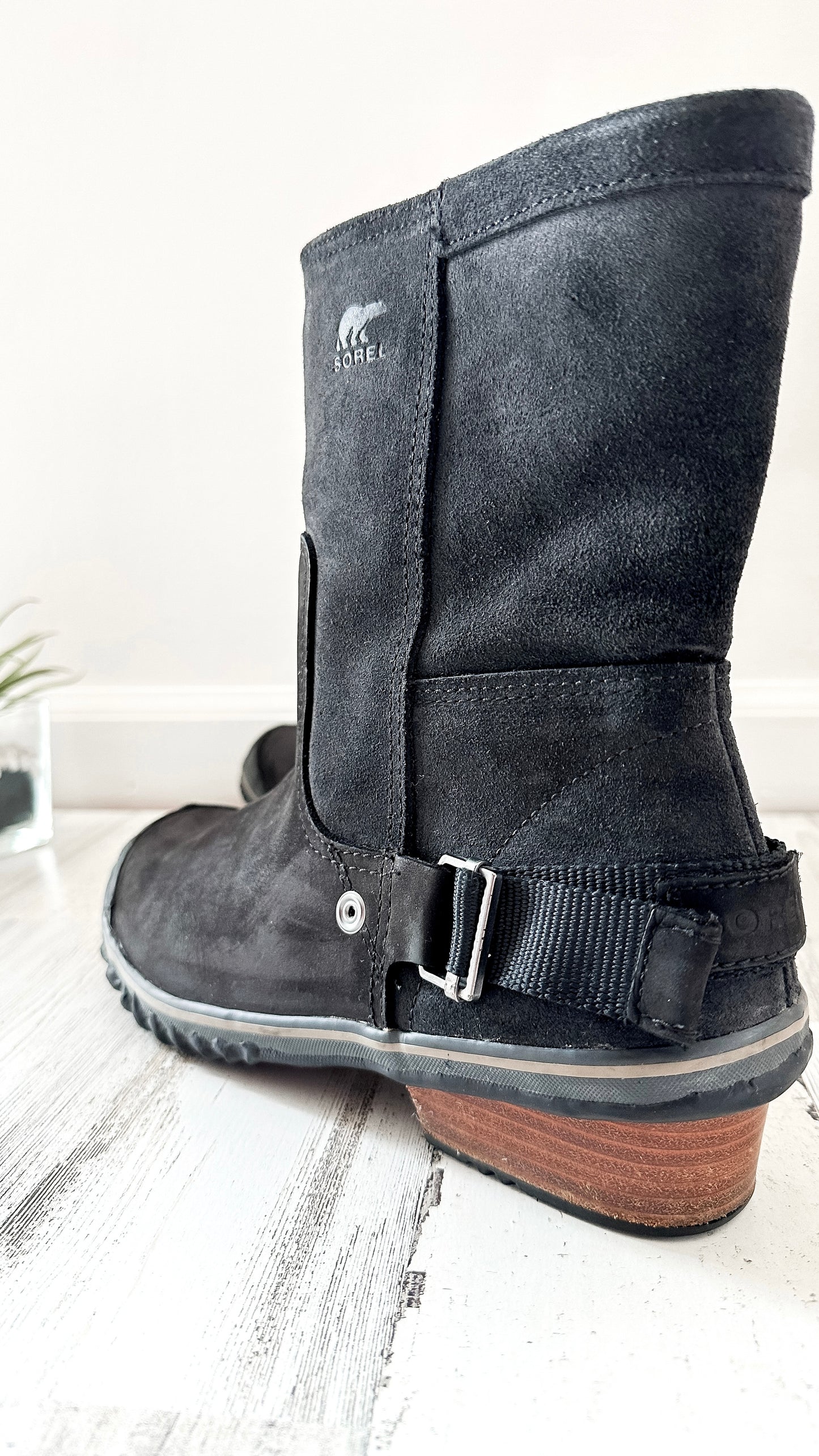 SOREL Slim Shortie Waterproof Suede Black Boots (9)