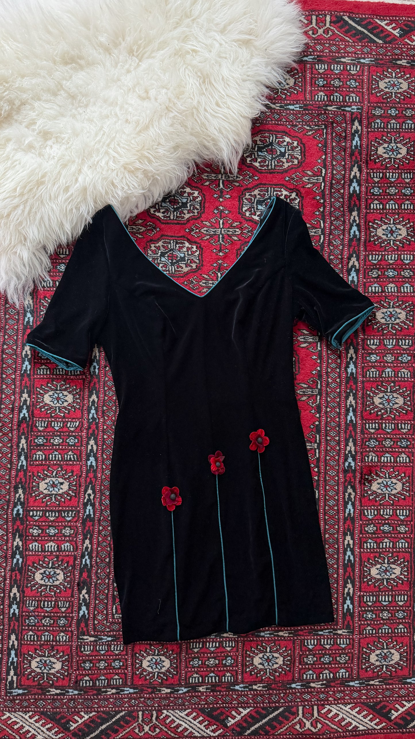 Vintage 00s JSC Black Velvet Red Floral Applique Dress (US 12)