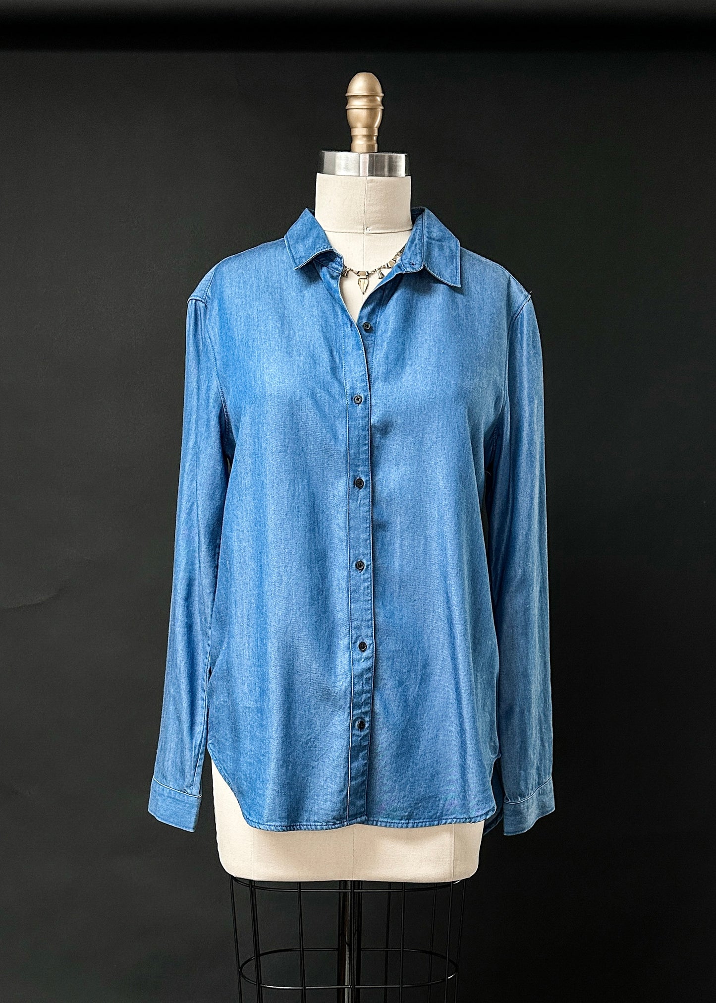 AYR The Clean Shirt Chambray Tencel Denim Button Down Top (M)