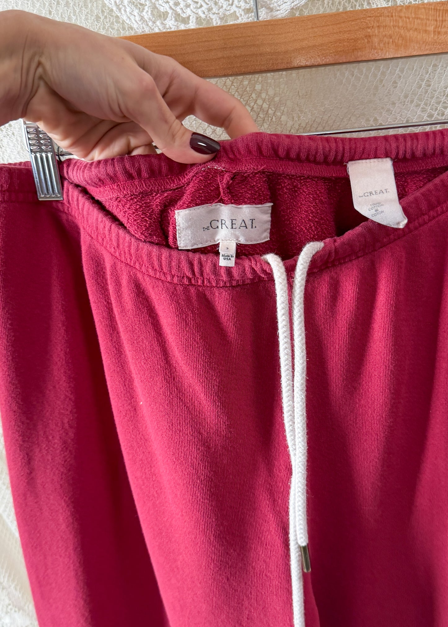 The GREAT Stadium Joggers Sweatpants in Cranberry Red (3 or L)
