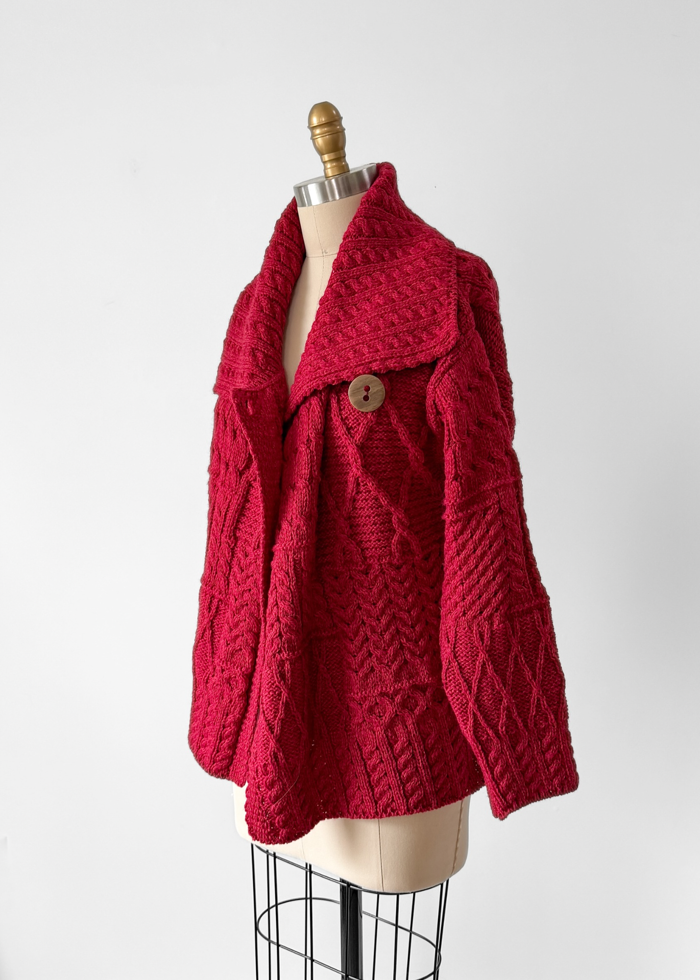 Aran Carraig Donn Irish Cranberry Red 100% Merino Wool Button Knit Sweater
