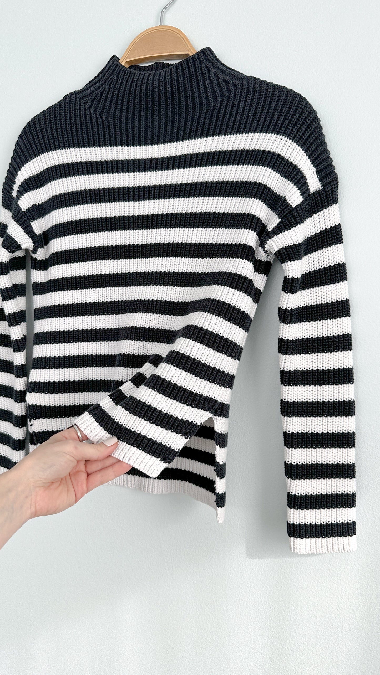 White + Warren Navy White Heavy Knit Stripe Mock Neck Sweater (XS)