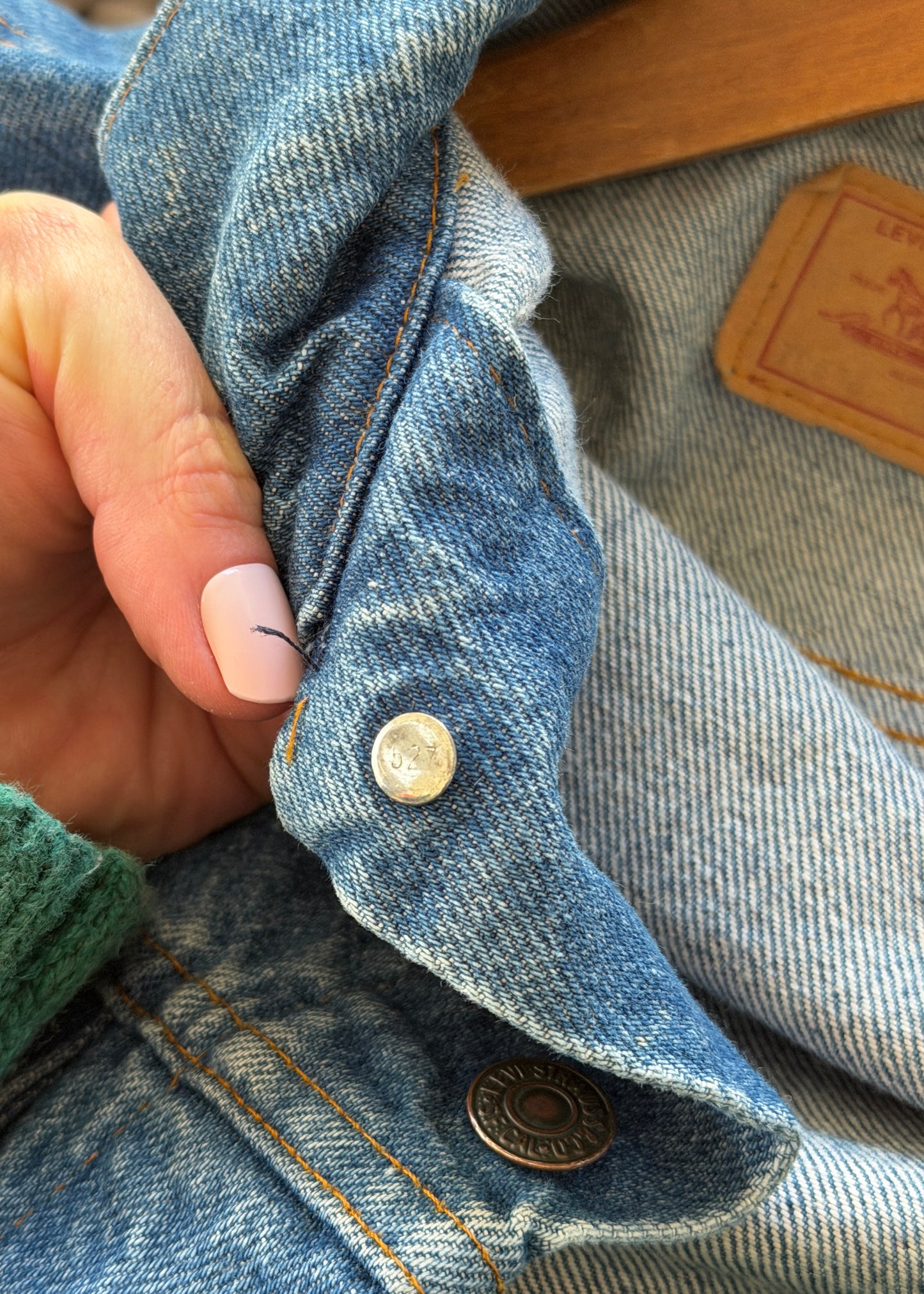 Vintage 90s Levi's 527 Trucker Denim Jacket made in USA (L)