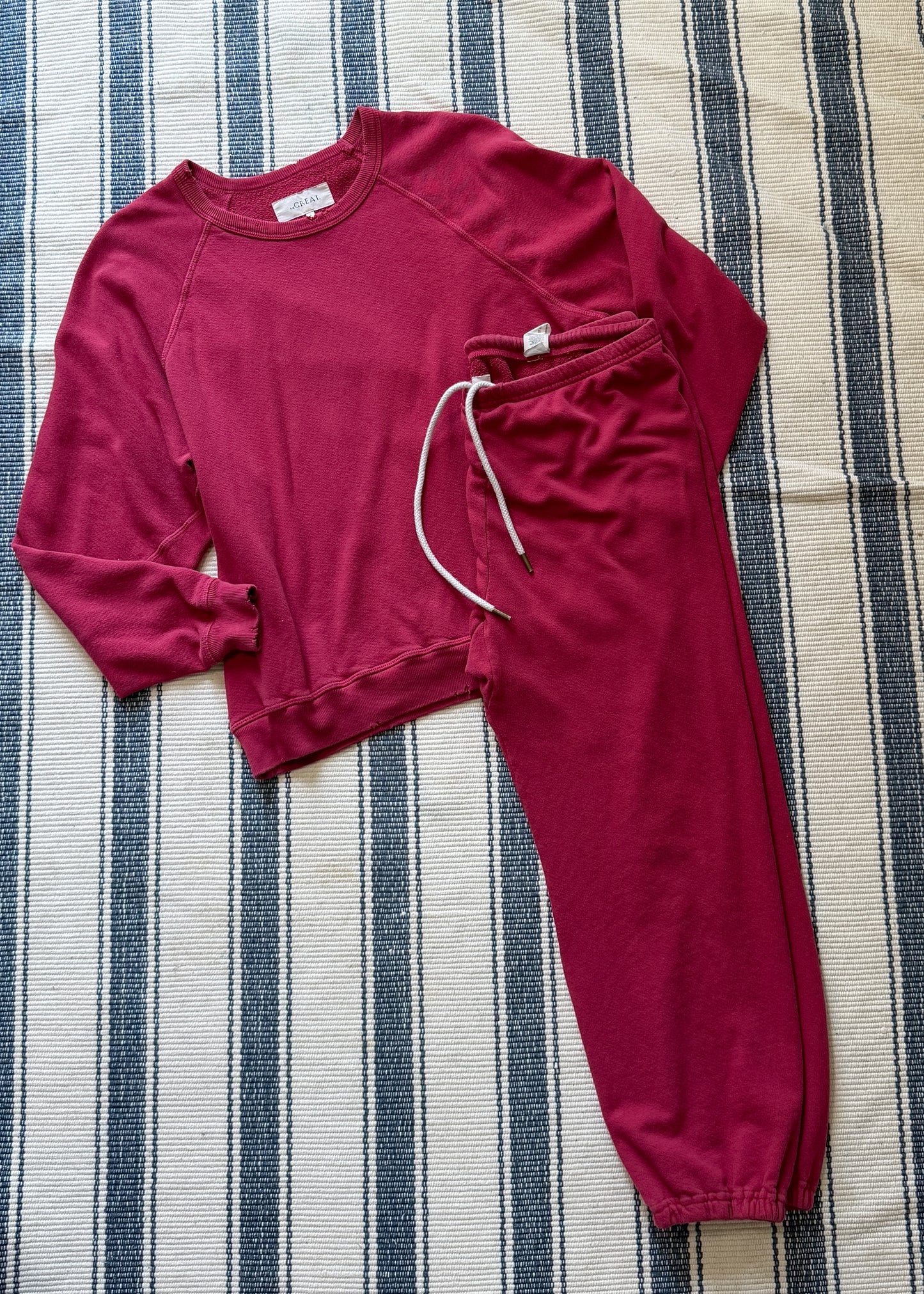 The GREAT Stadium Joggers Sweatpants in Cranberry Red (3 or L)