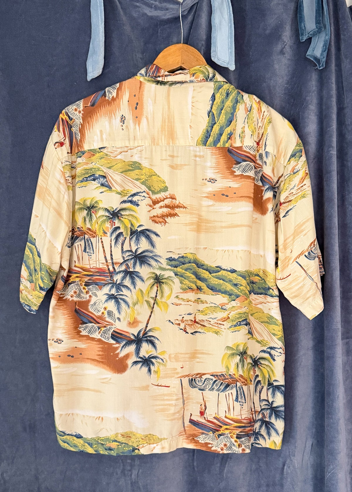 Vintage 00s Tori Richard Hawaiian Scenic Print Button-Up Shirt (men's M)