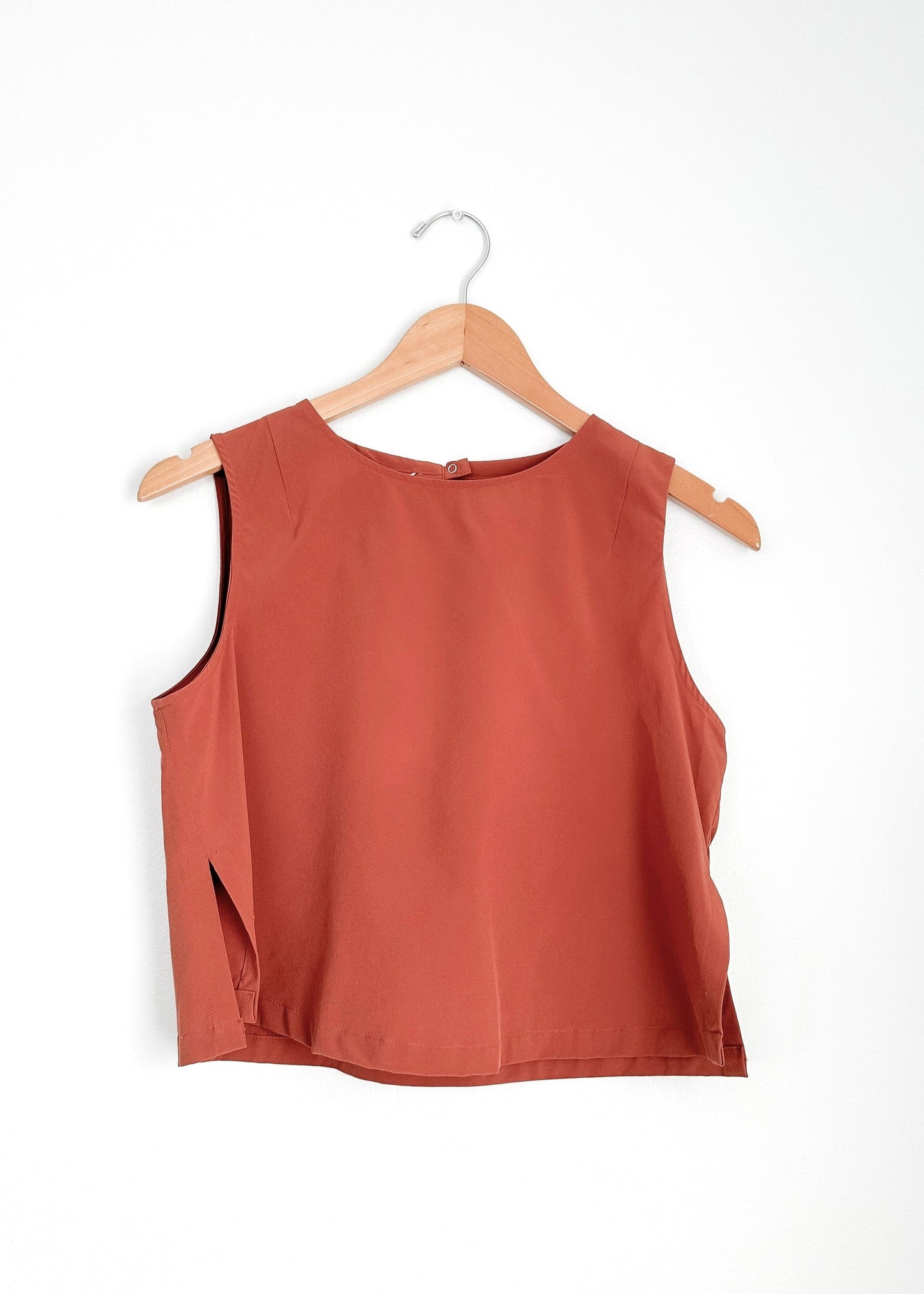 Wayre Limited Edition: Boxy Shift & Snap Crop Tank Top (S)