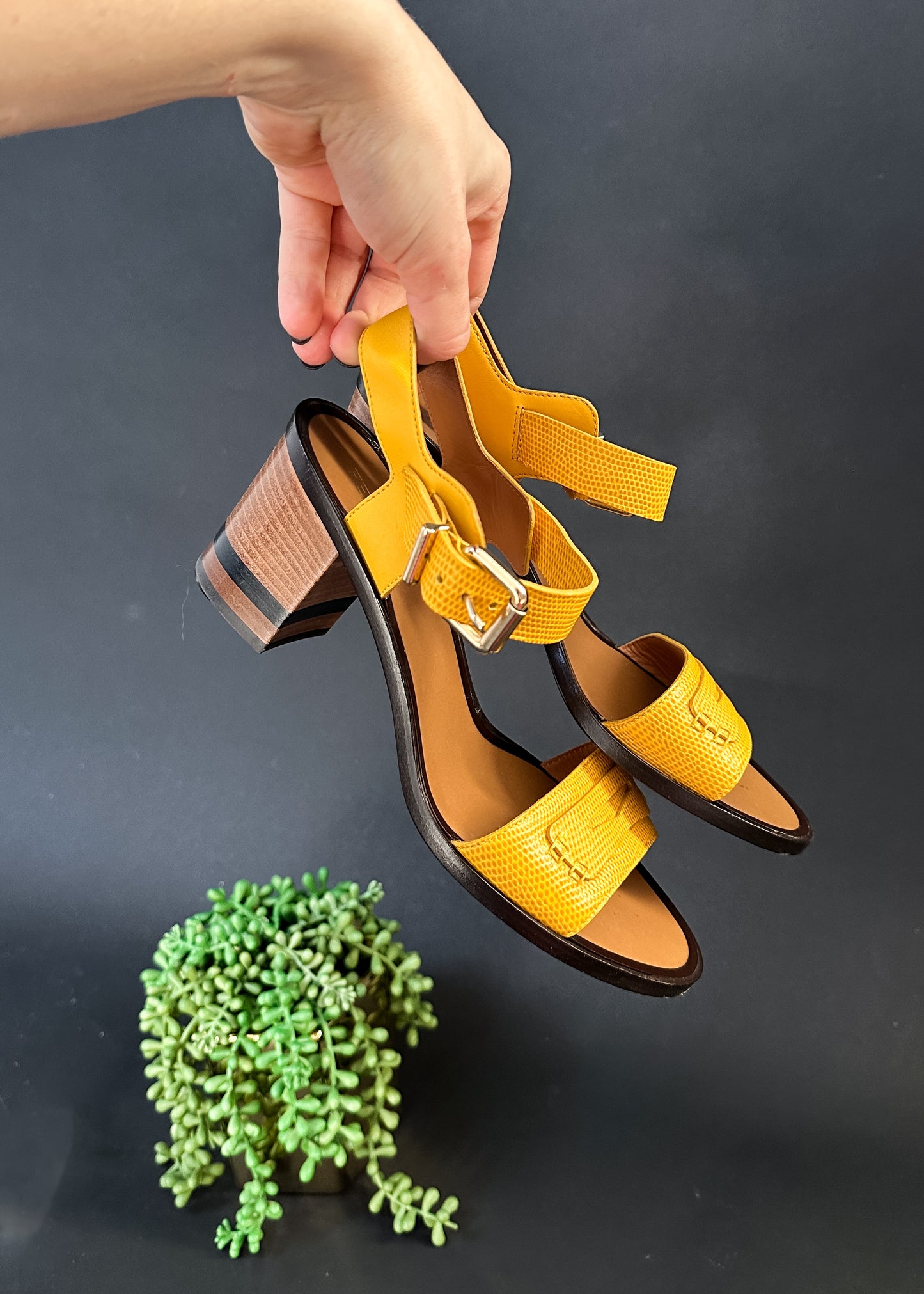 Fendi Yellow Leather Sandals Block Heels (39 or 8.5)