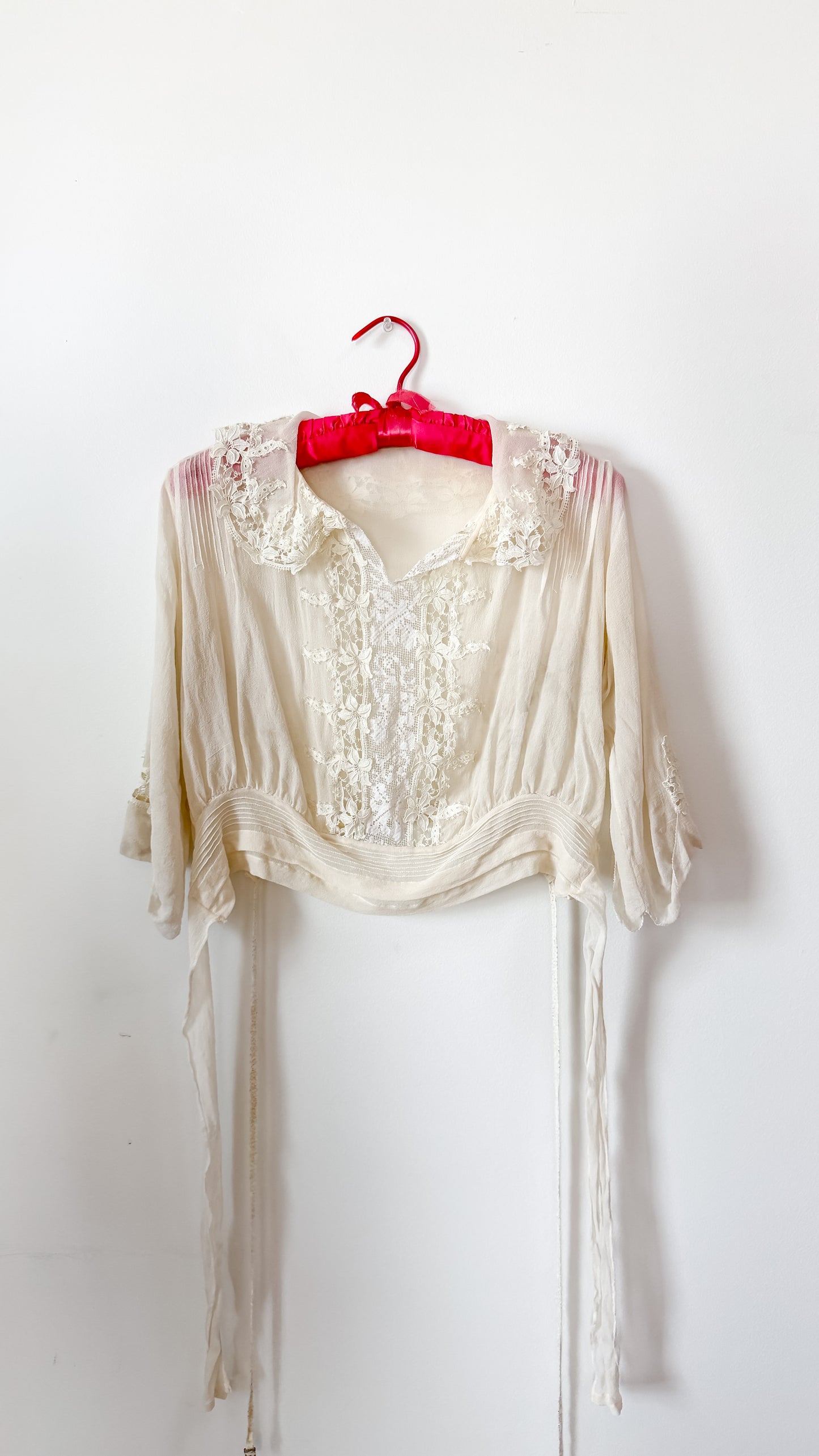 Antique Edwardian Silk Lingerie Blouse with Irish Crochet Lace  c. 1905–1915