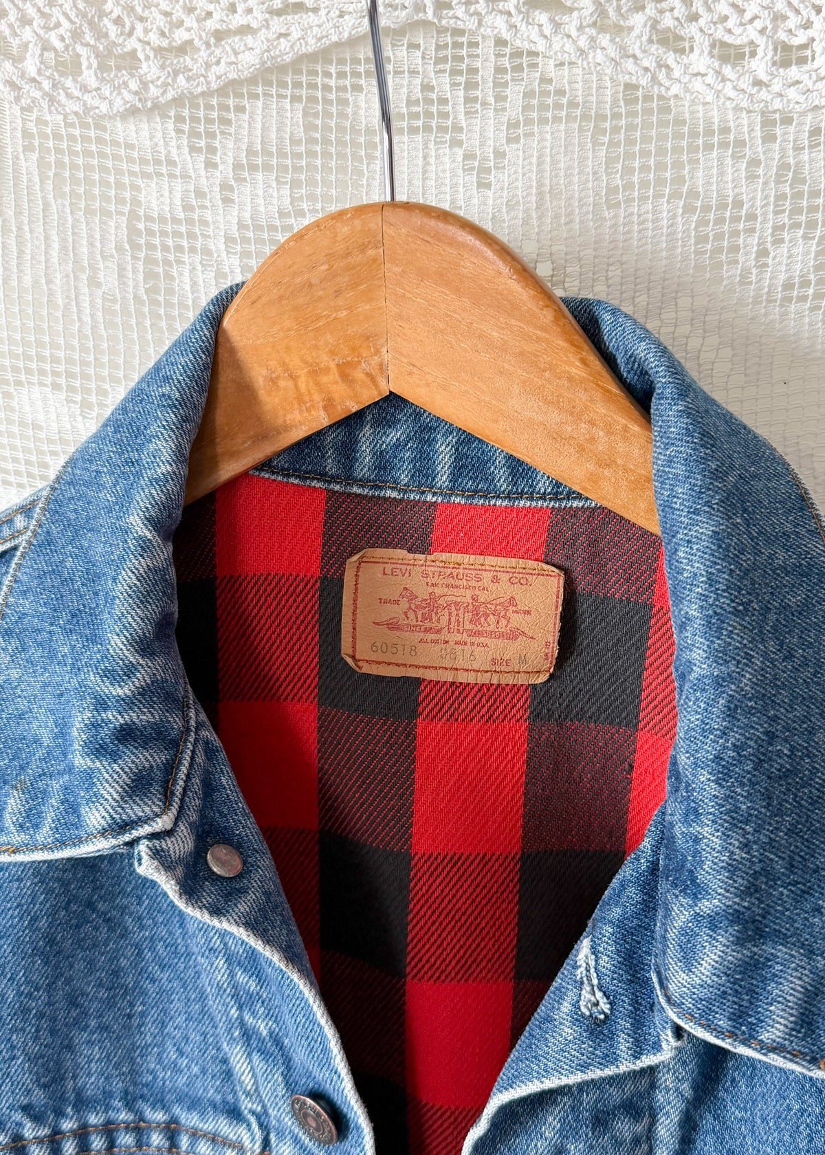 Vintage 1983 Levi’s Denim Buffalo Plaid Lined Trucker Vest (M)