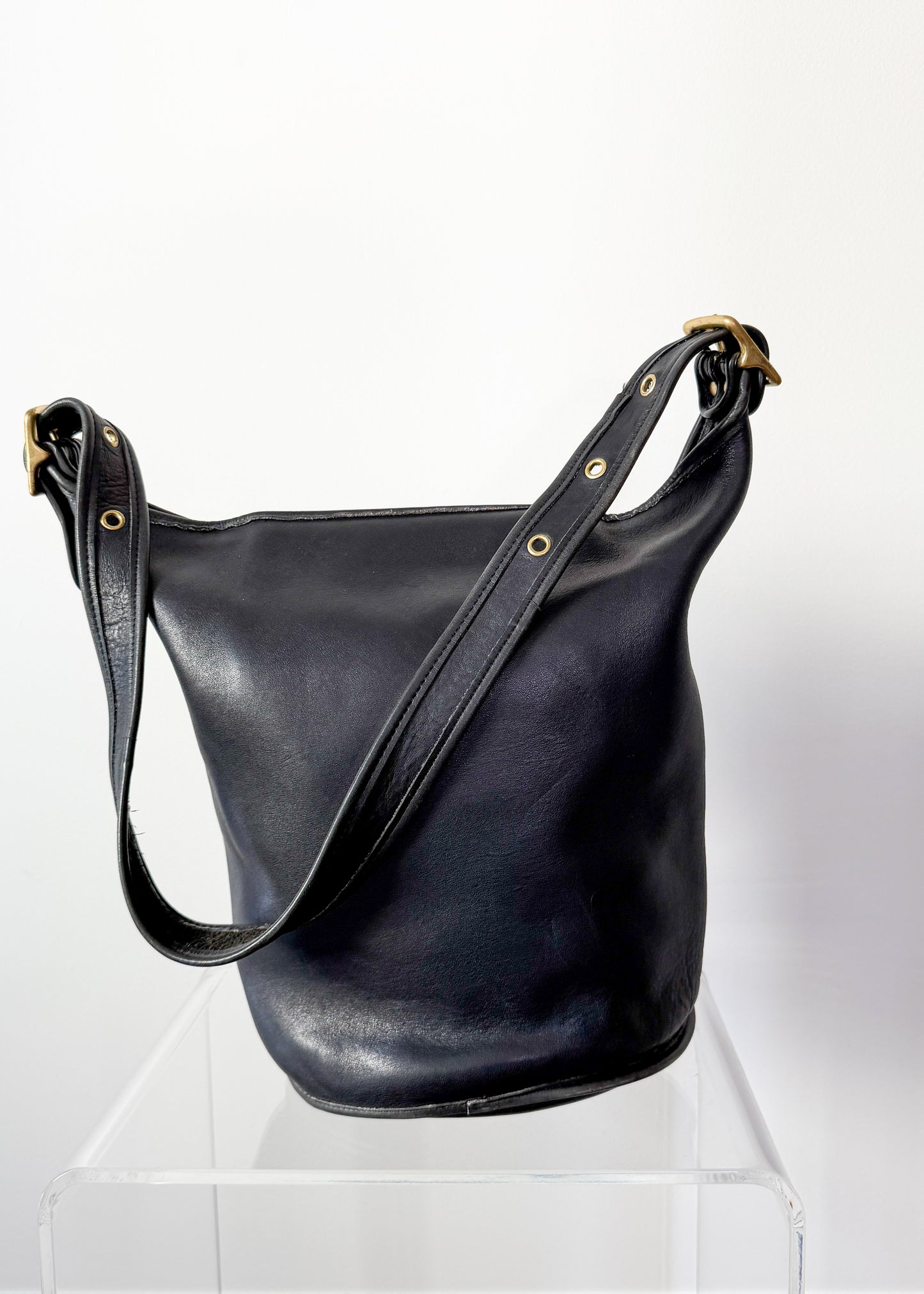 Vintage 90s Coach Black Leather XL Duffle Sac Bucket Purse # 9085