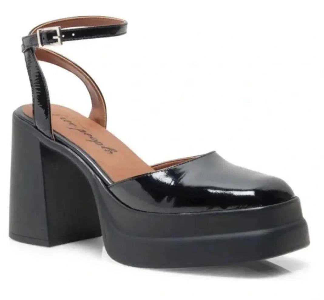 NEW Free People Double Stack Platform Patent Leather Ankle Strap Heels (38.5 or 8.5)