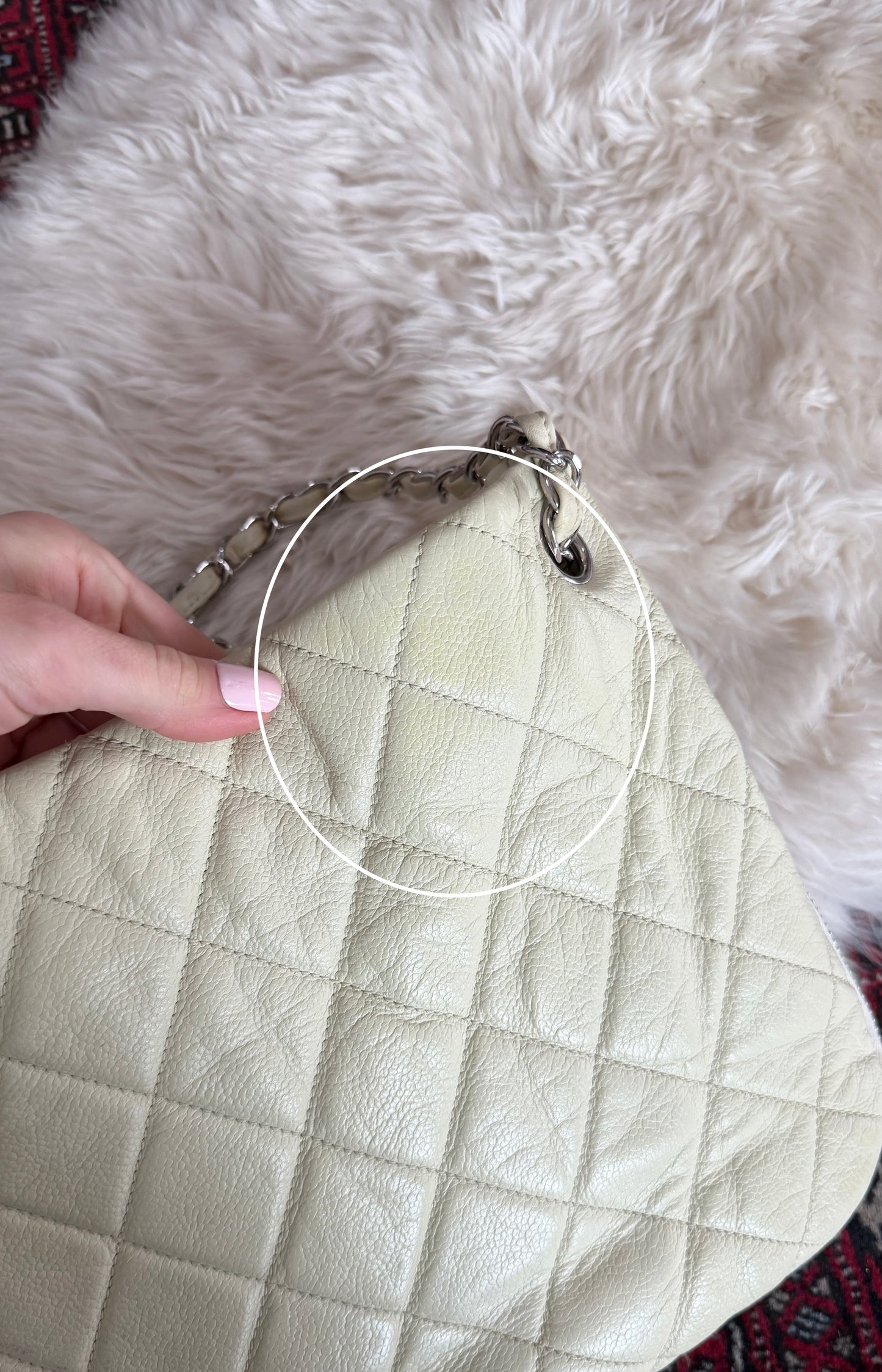 Vintage Chanel Ivory Quilted Caviar Leather Zip Expandable Purse